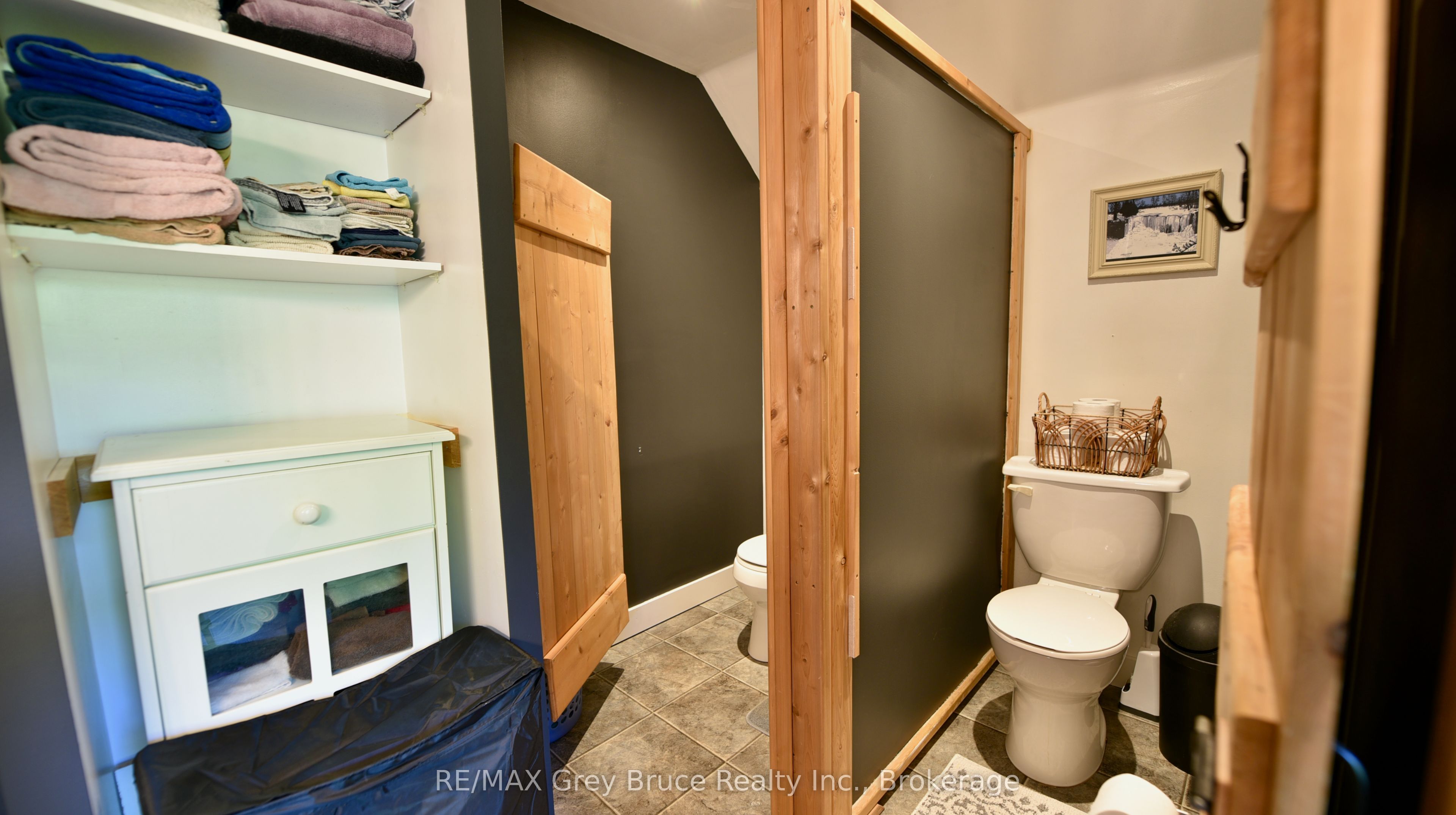 4 Mill Street Property Photo 34