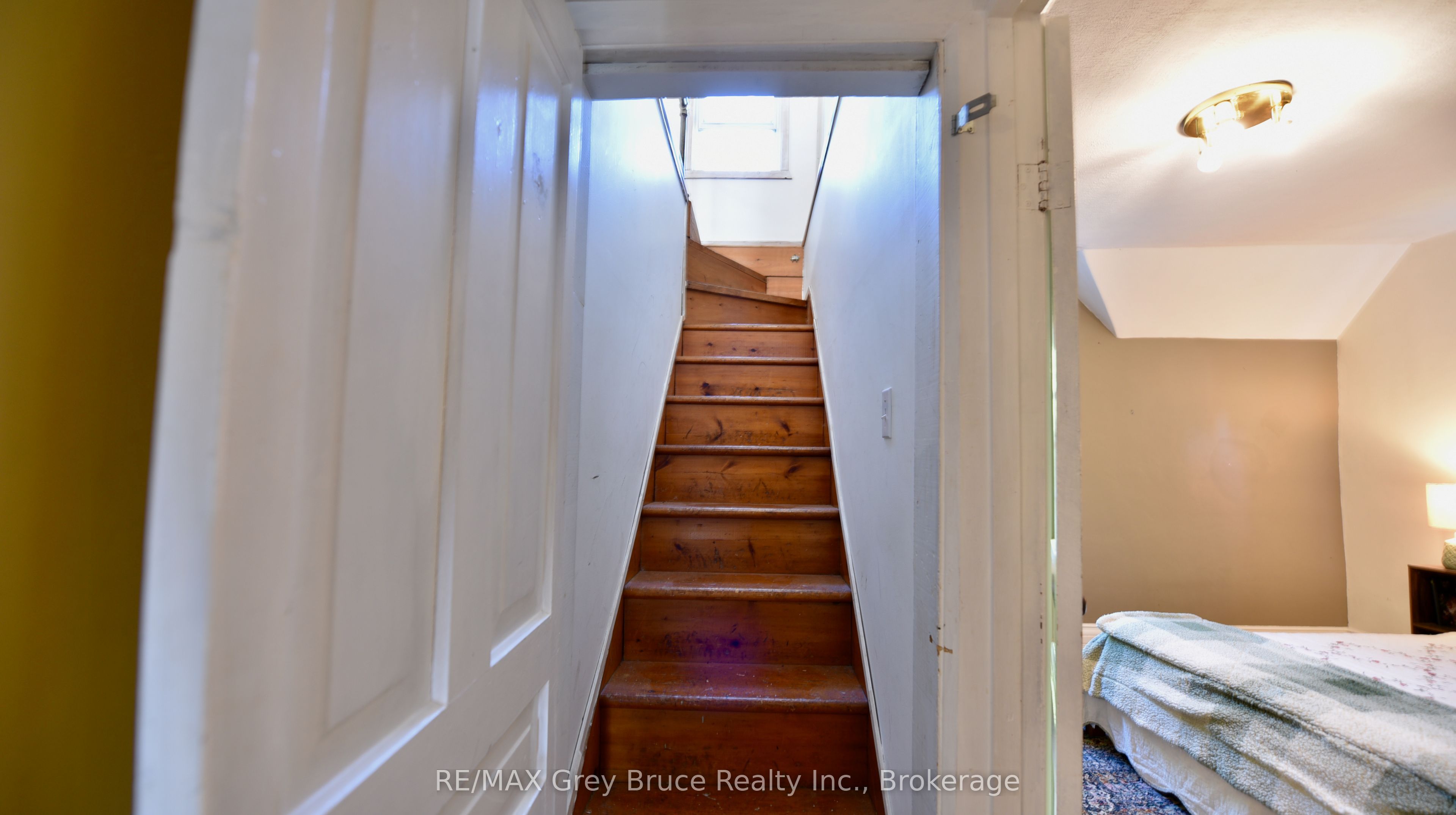 4 Mill Street Property Photo 36