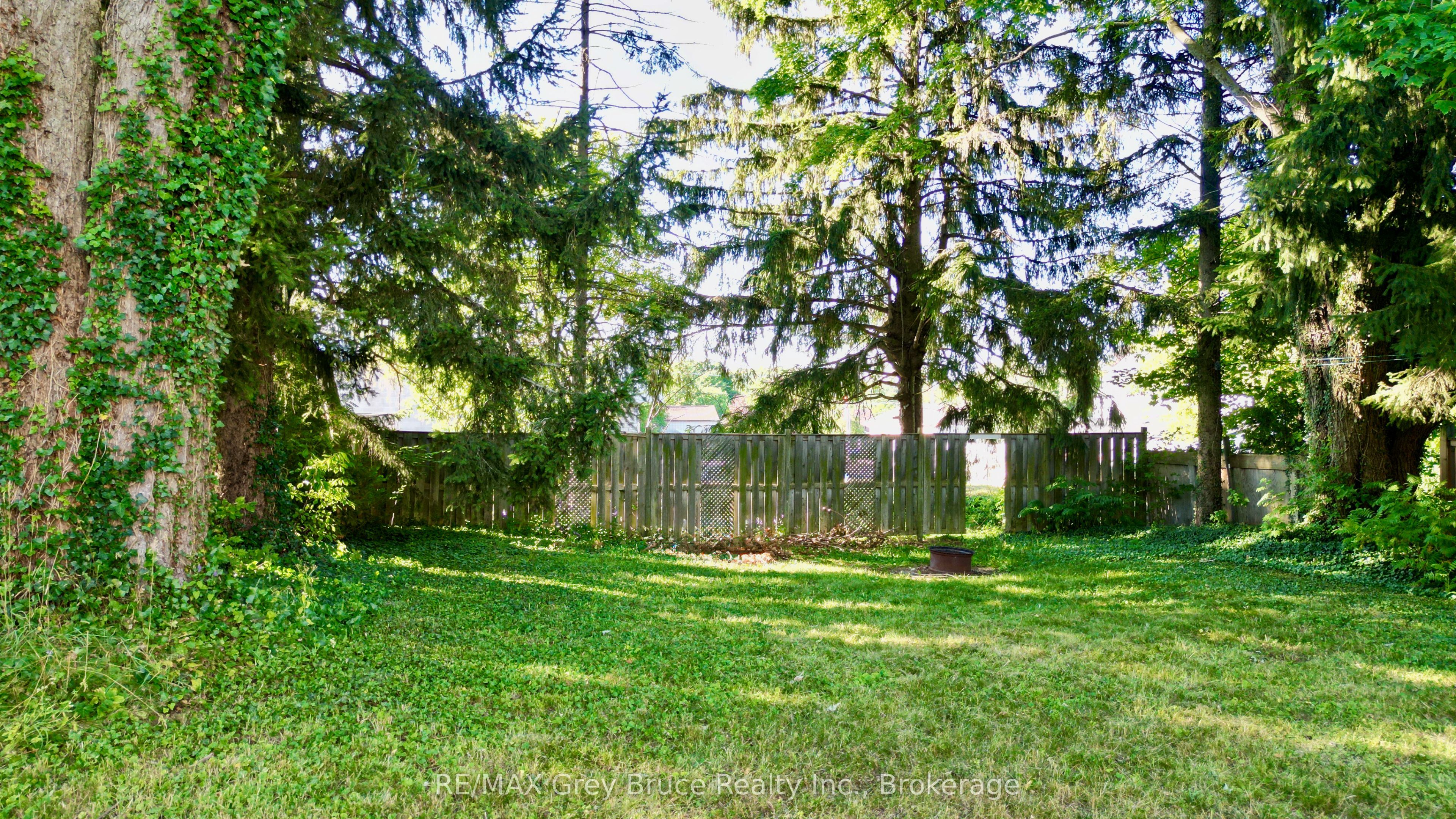 4 Mill Street Property Photo 42