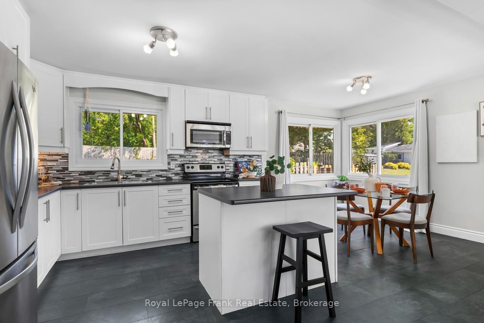 155 Cromwell Street Property Photo 8