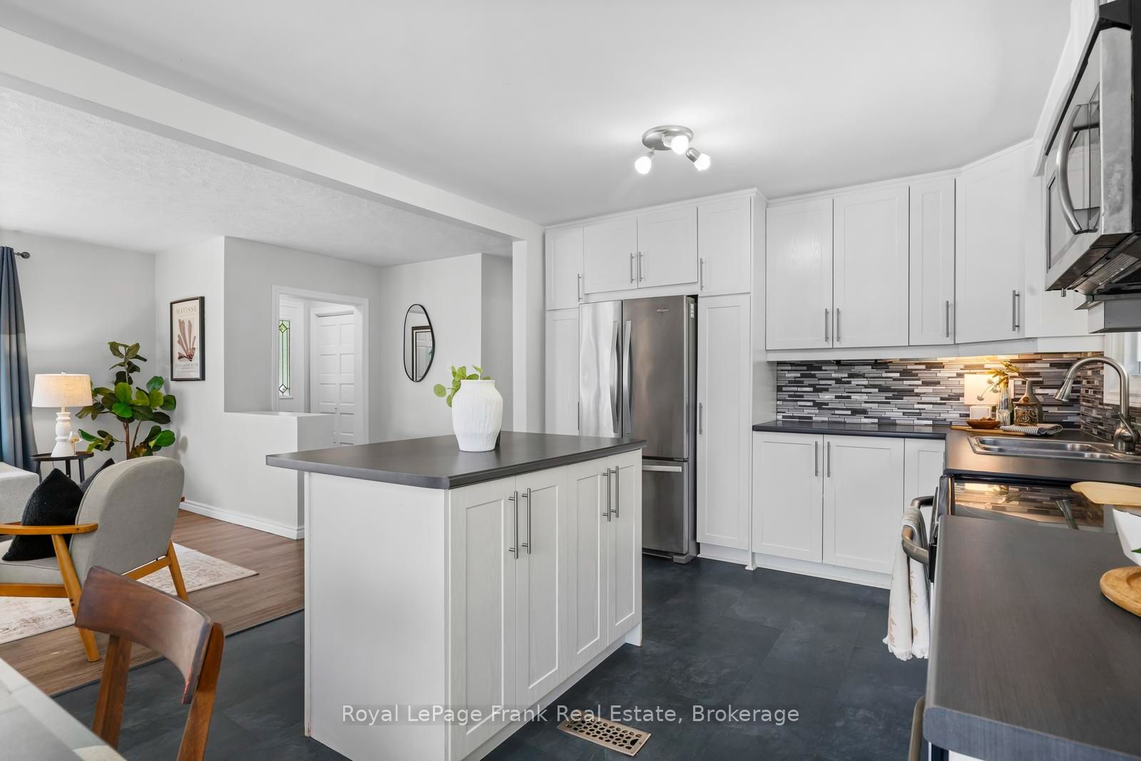 155 Cromwell Street Property Photo 10