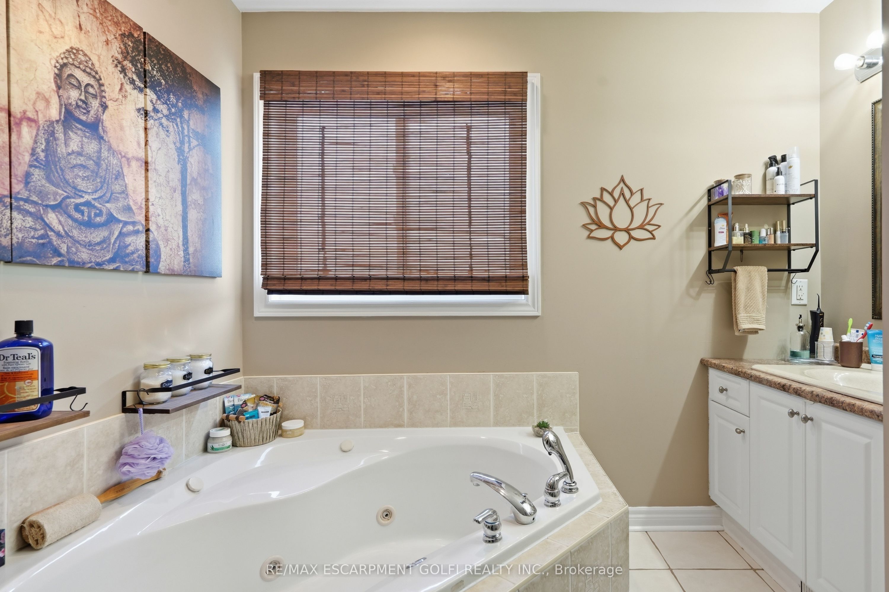 202 Wellbrook Boulevard Property Photo 12