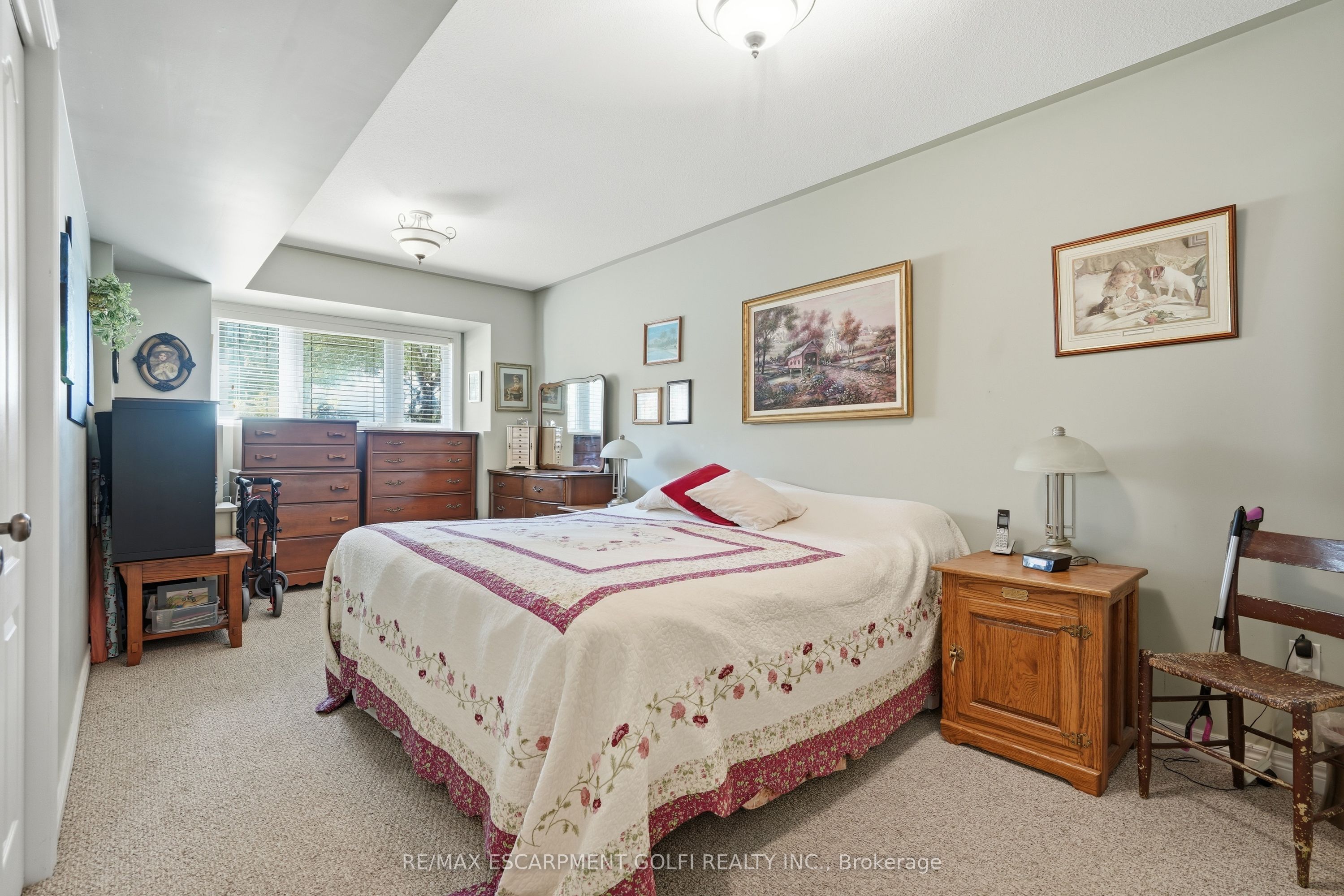 202 Wellbrook Boulevard Property Photo 16