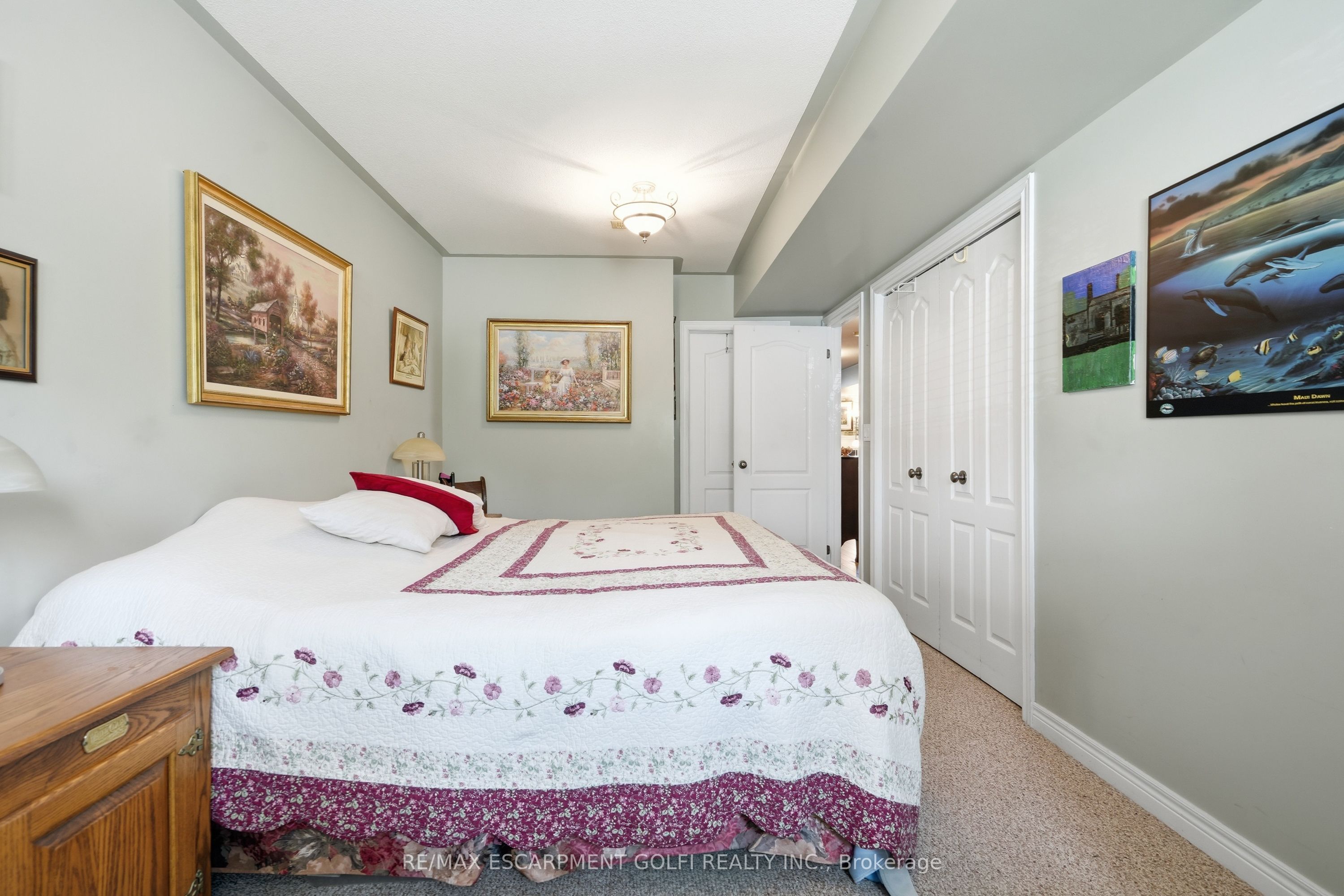 202 Wellbrook Boulevard Property Photo 17