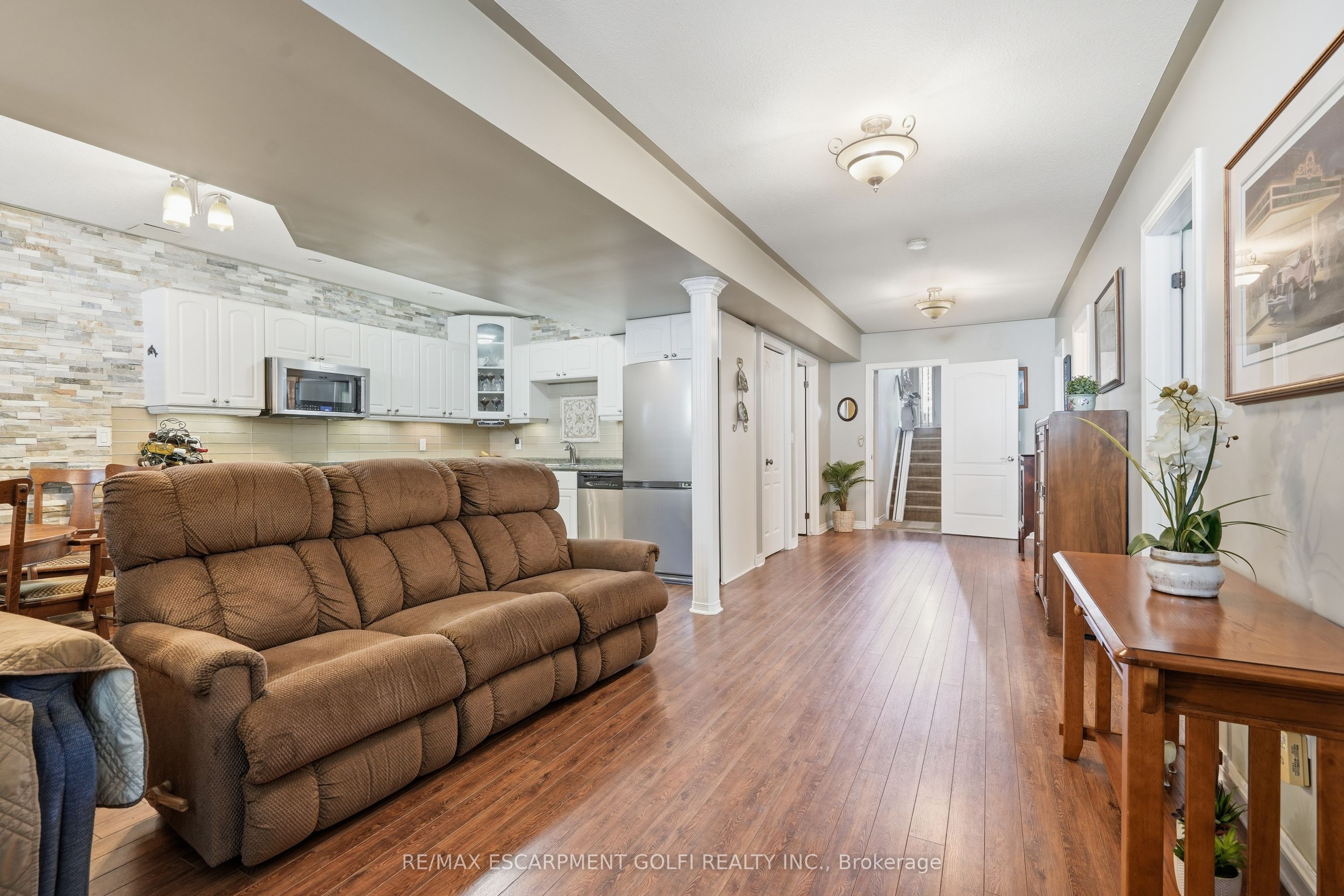 202 Wellbrook Boulevard Property Photo 22