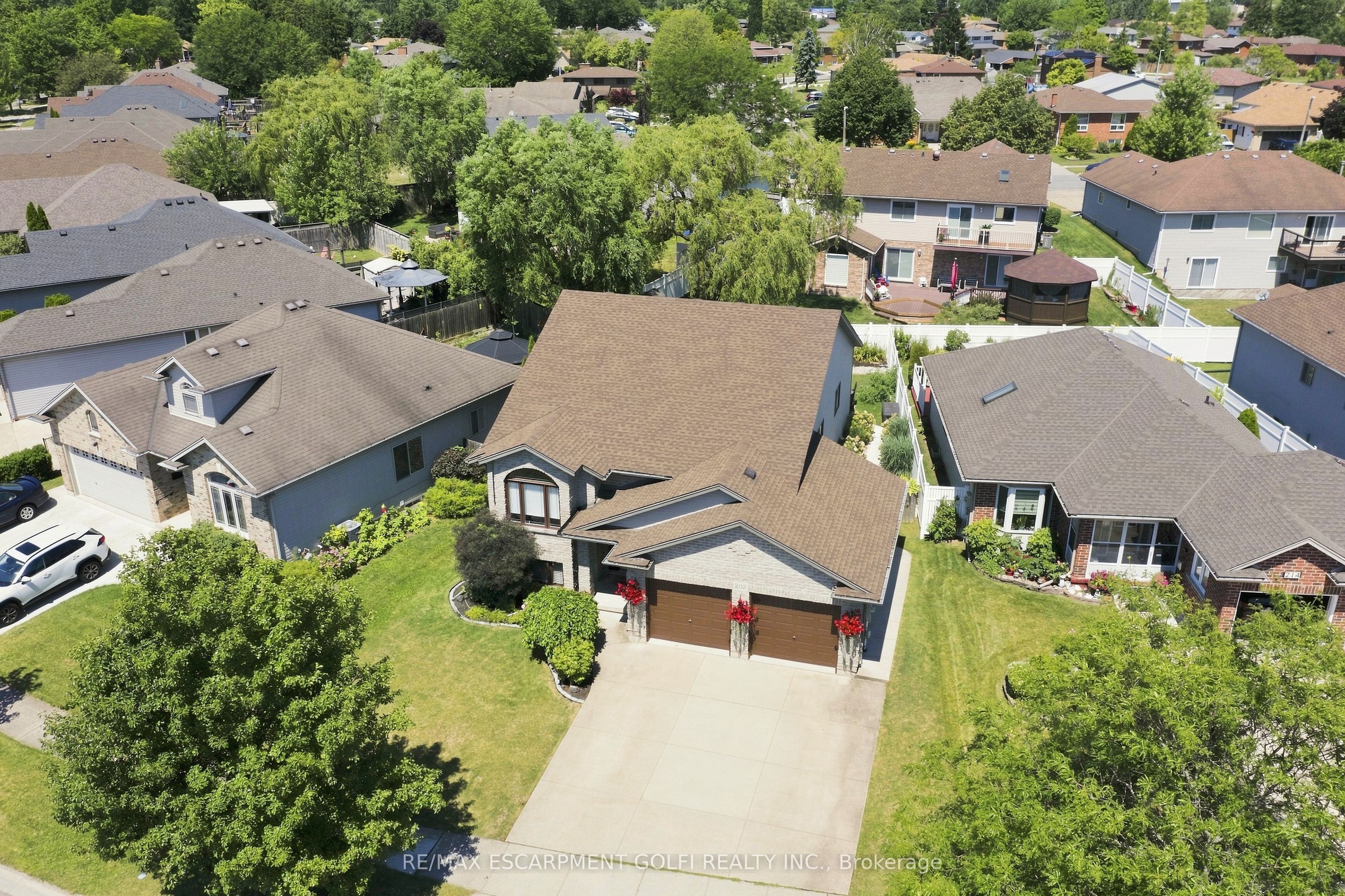 202 Wellbrook Boulevard Property Photo 34