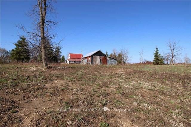 772789 Highway 10 Property Photo 5