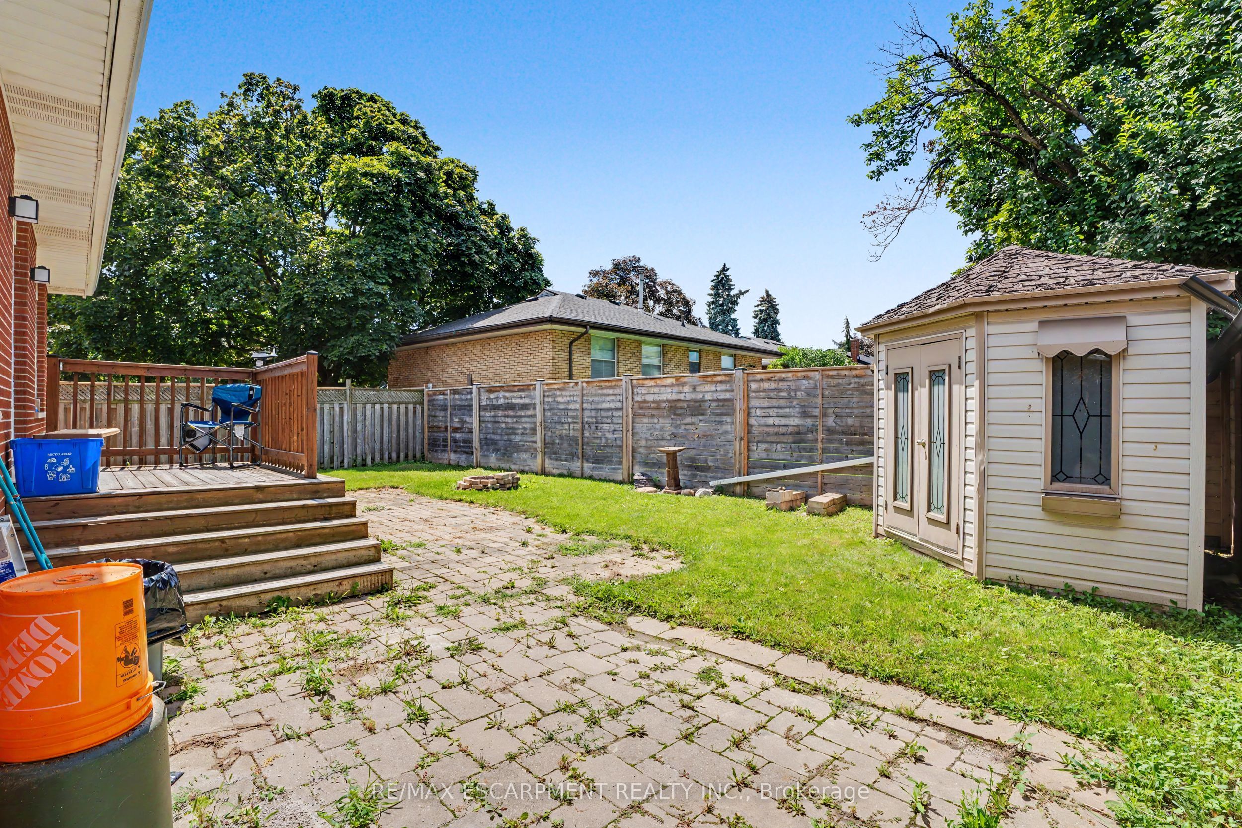 100 Hardale Crescent Property Photo 35