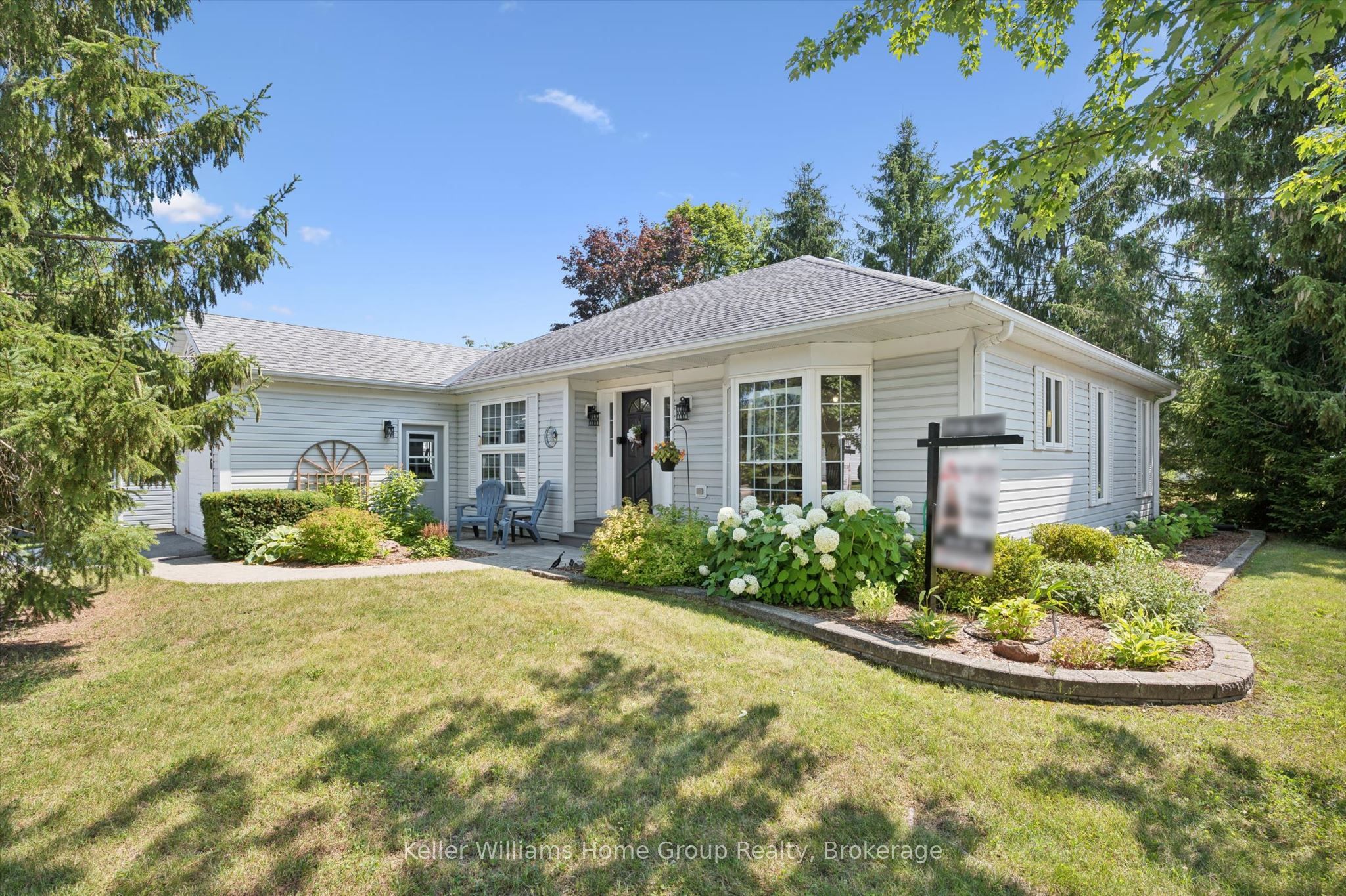 136 Bristlecone Crescent Property Photo 1