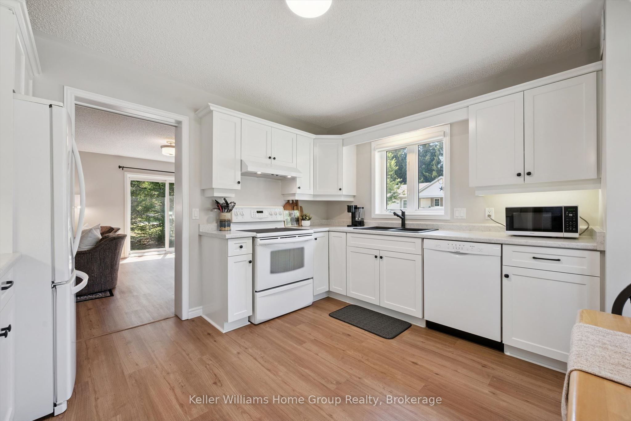 136 Bristlecone Crescent Property Photo 7