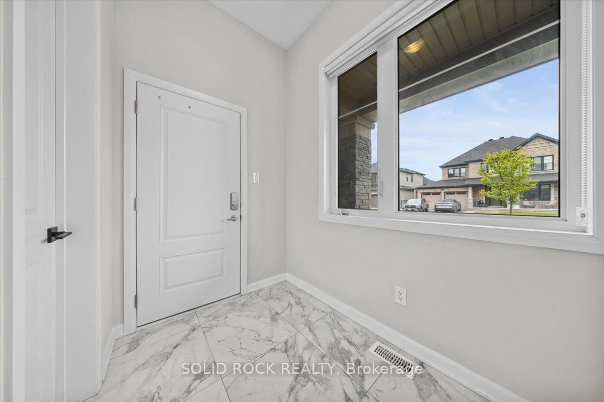 74 Ascari Road Property Photo 6