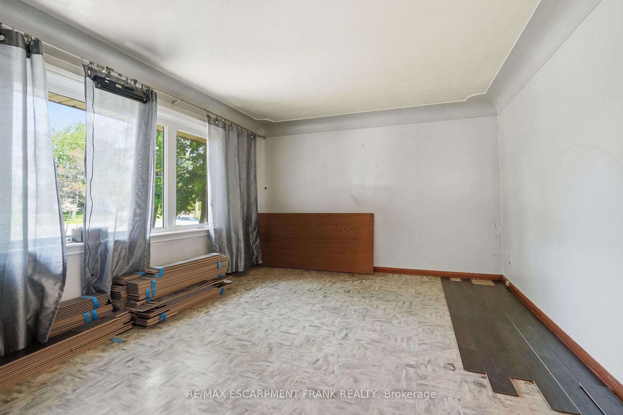 589 Glover Road Property Photo 17