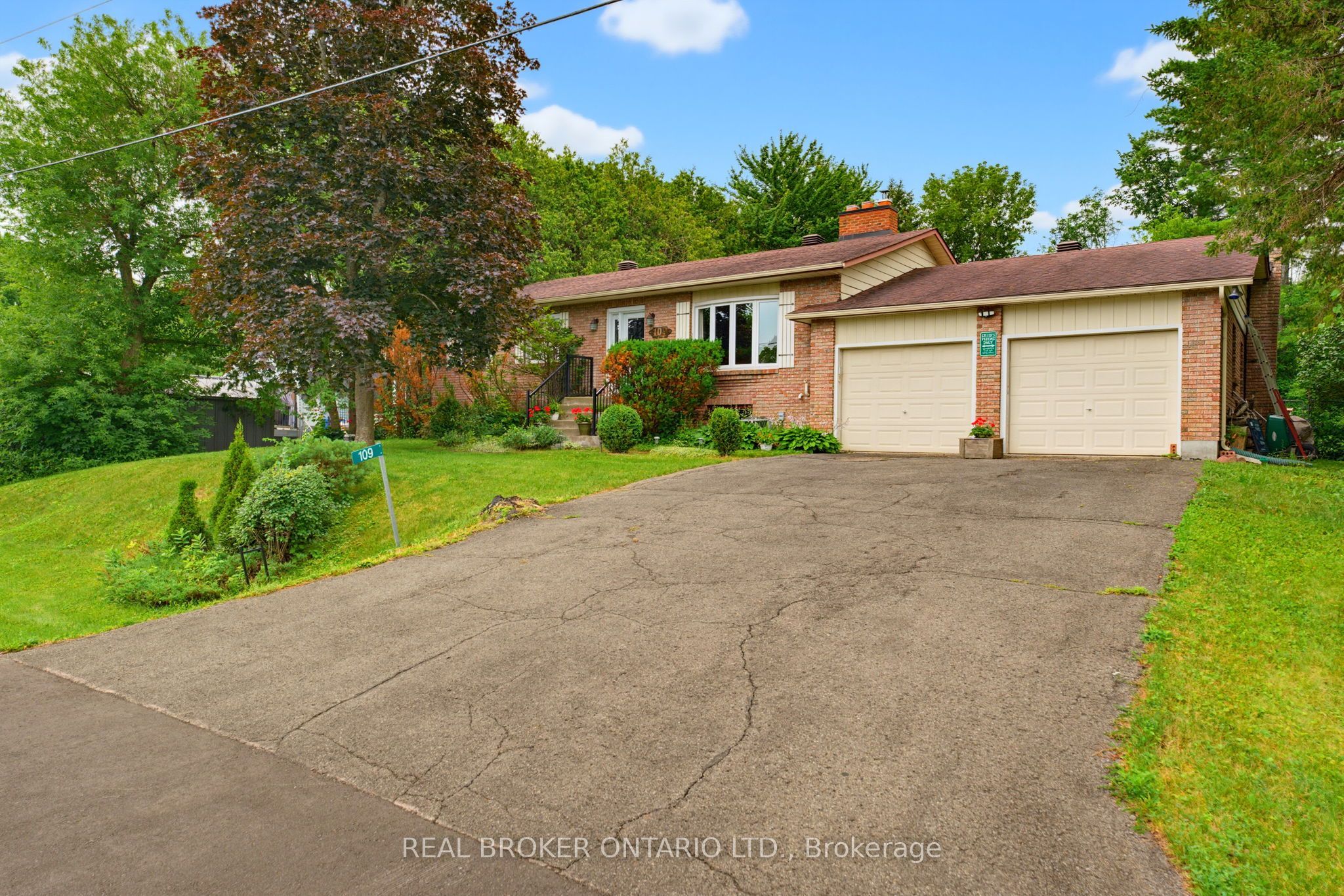 109 Highview Drive Property Photo 3