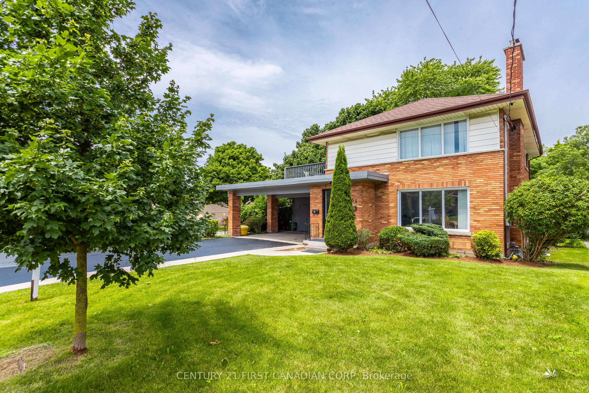 664 Cheapside Street Property Photo 2