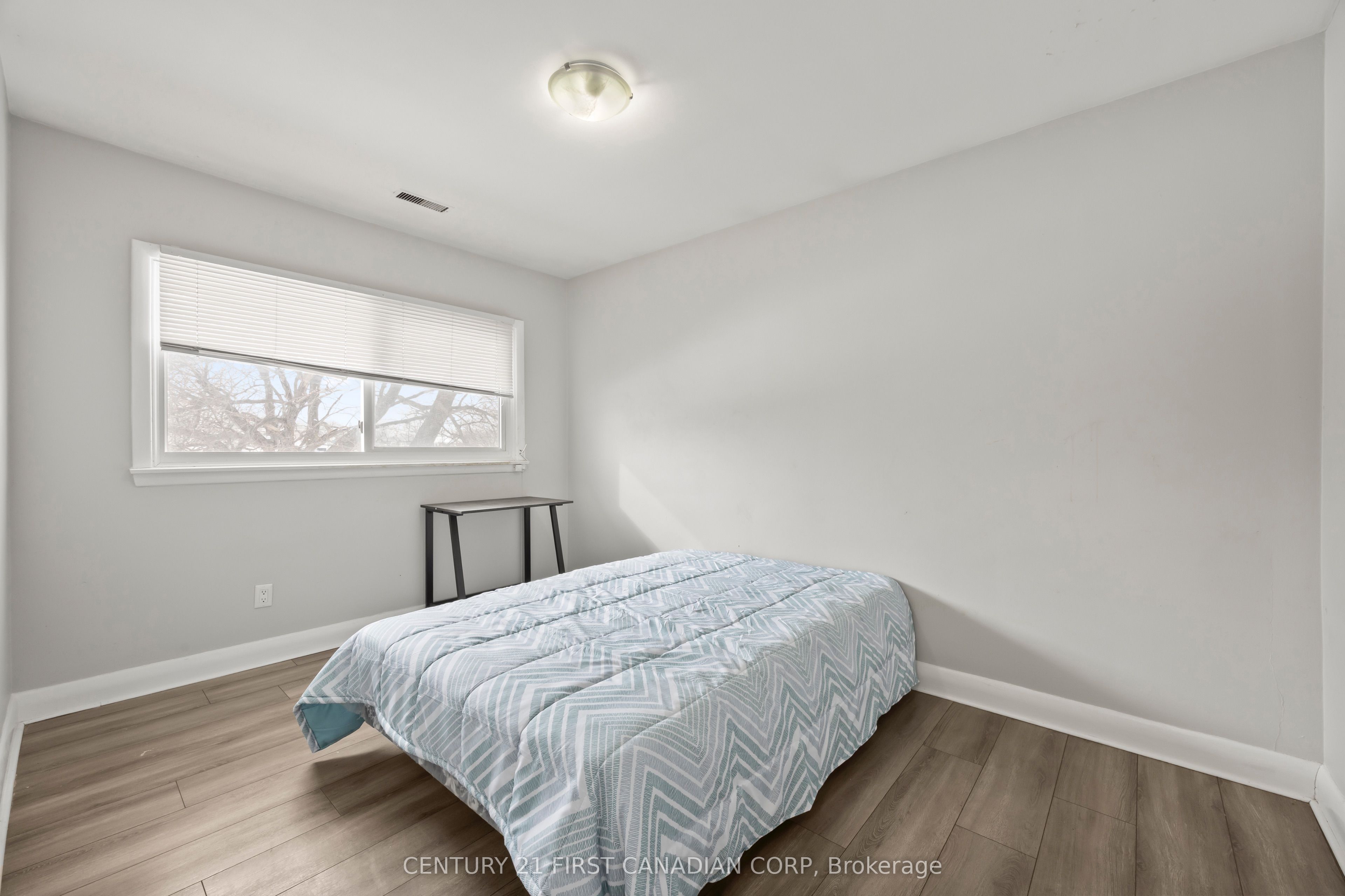 664 Cheapside Street Property Photo 5