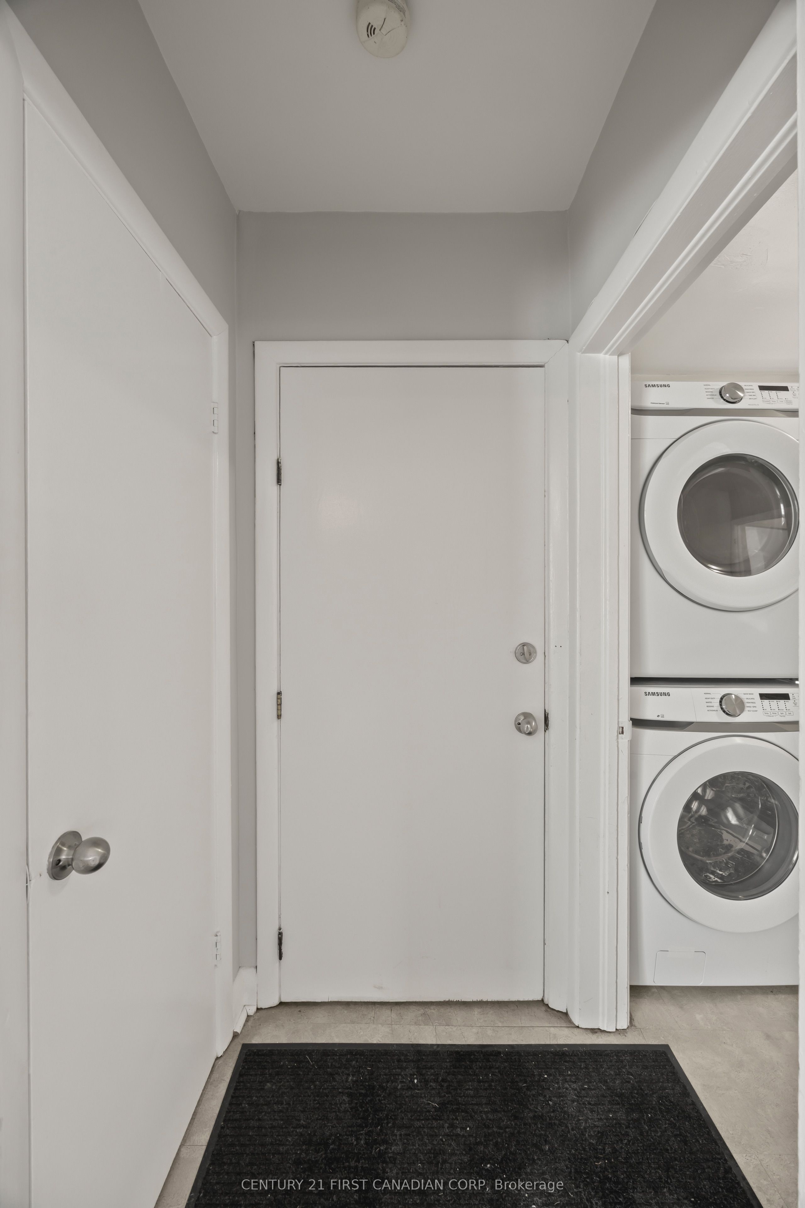 664 Cheapside Street Property Photo 17