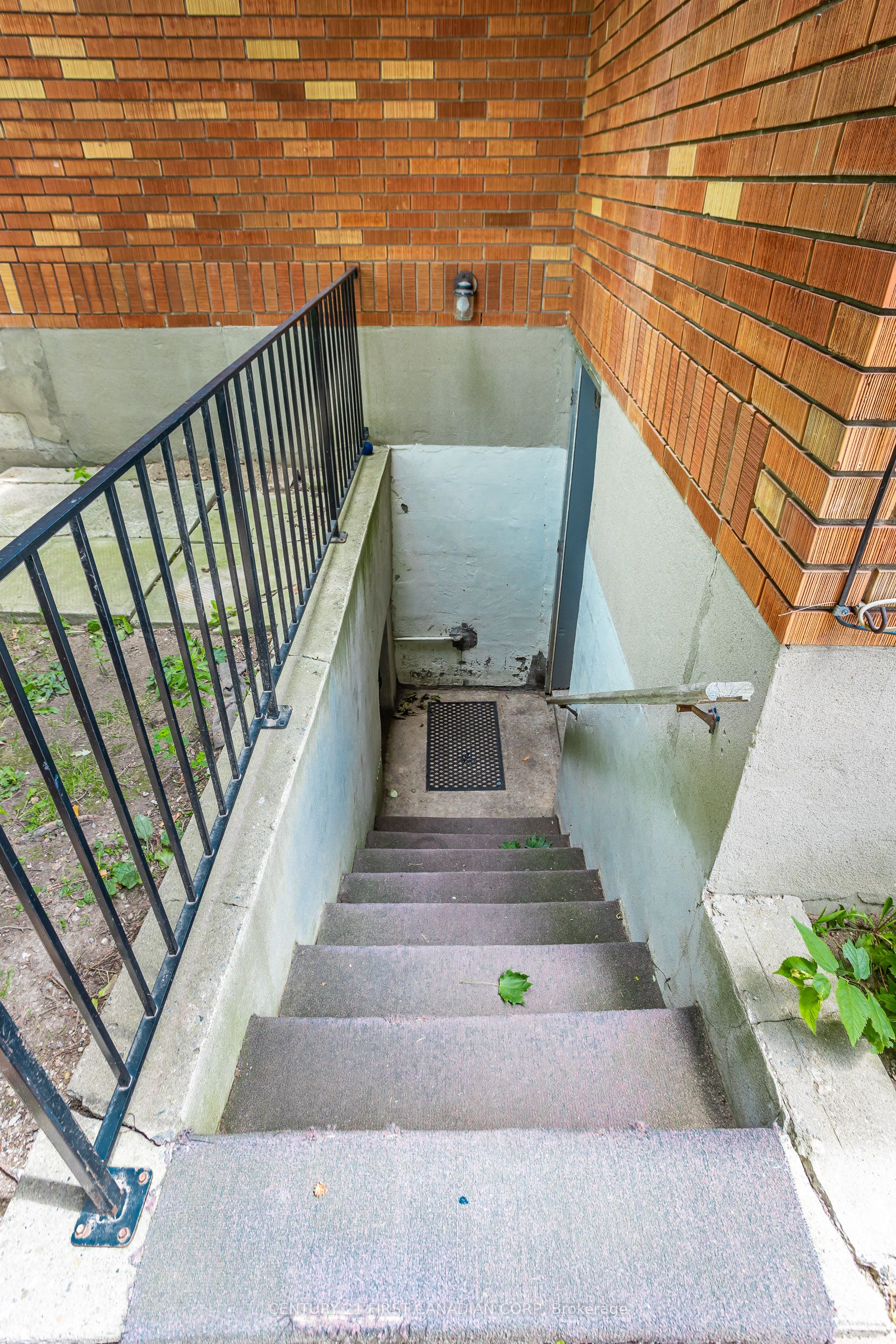 664 Cheapside Street Property Photo 23