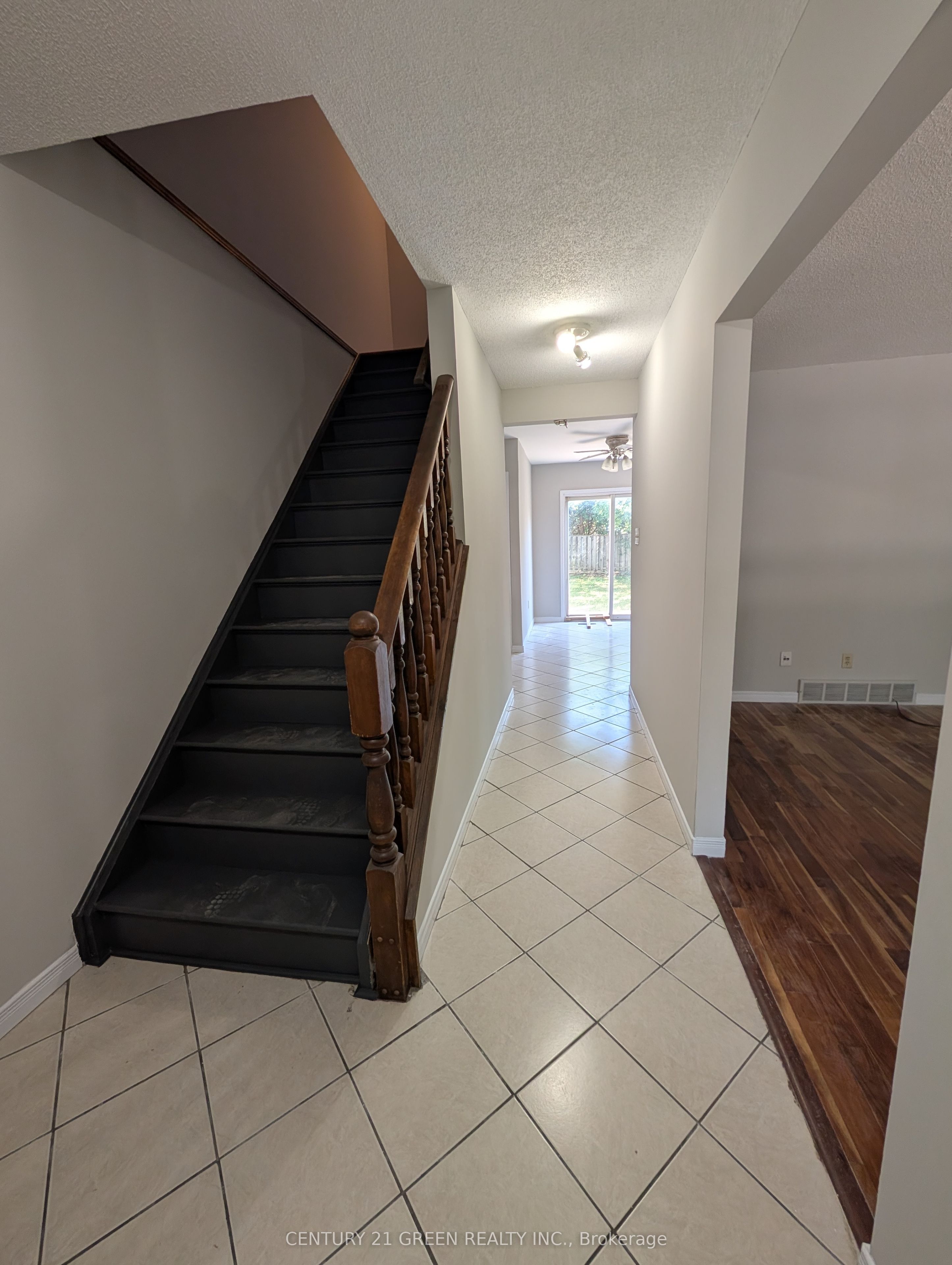 61 Ashley Crescent Property Photo 3