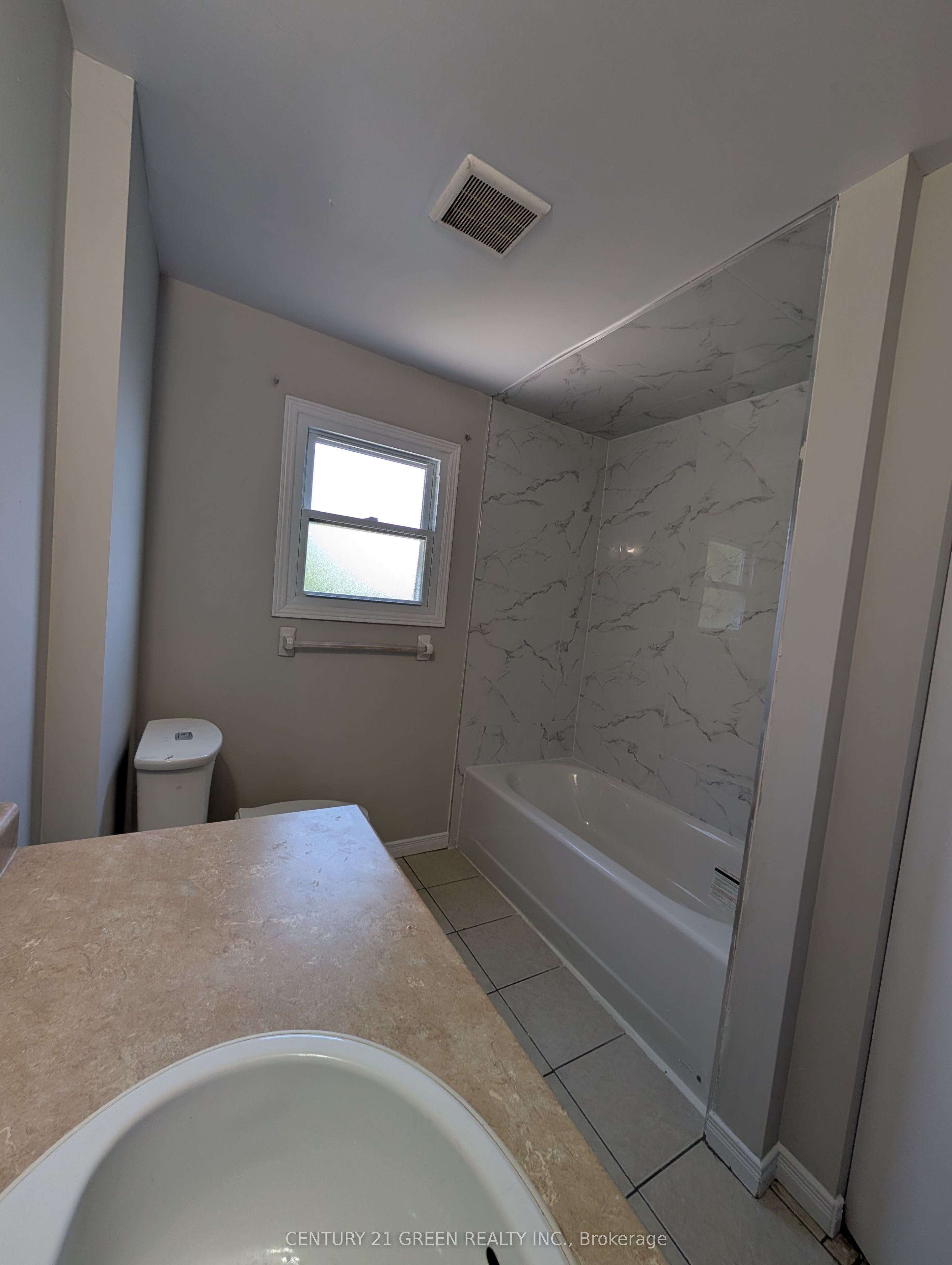 61 Ashley Crescent Property Photo 16