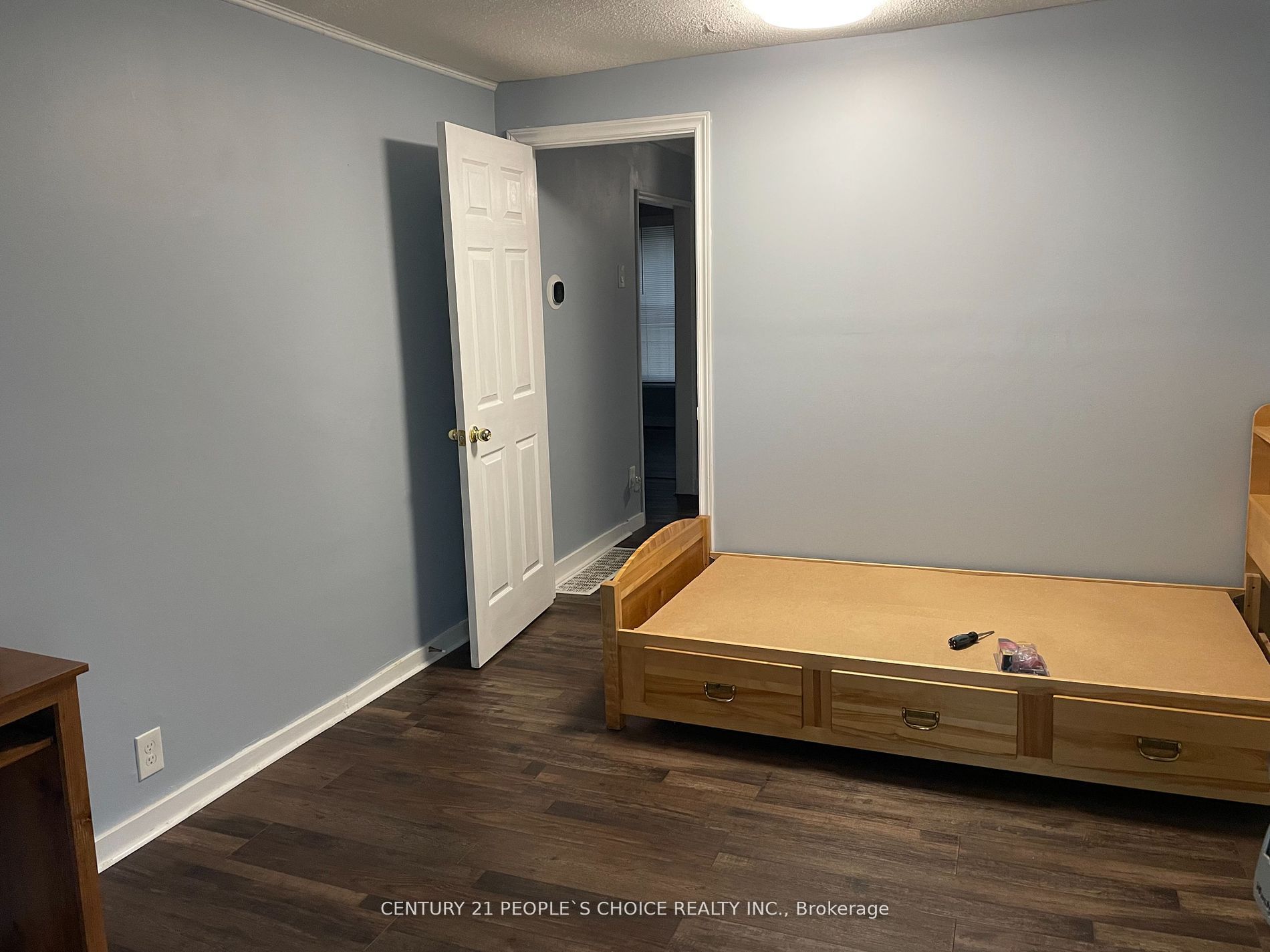 986 Bridge Avenue Property Photo 5