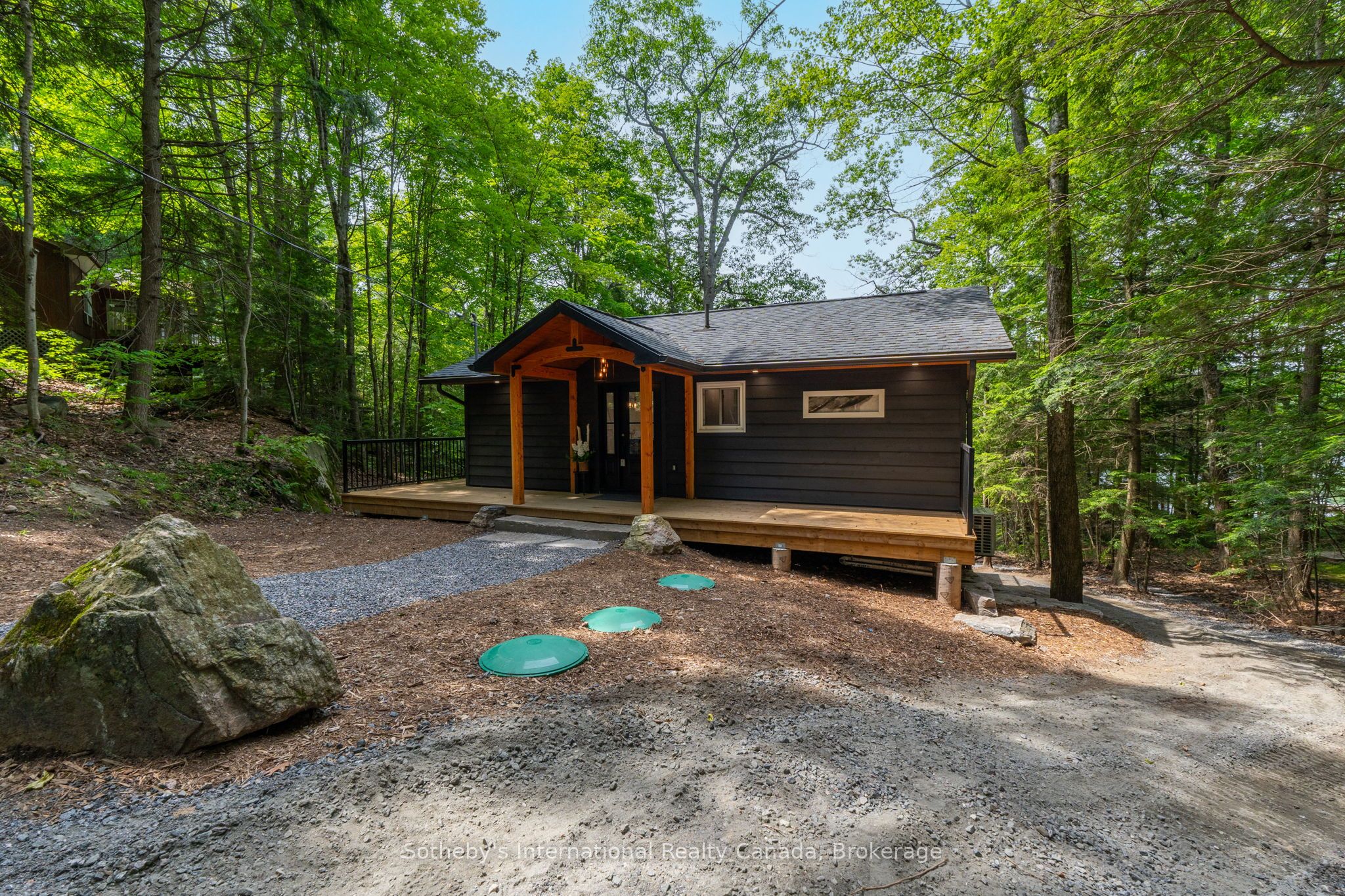 1023 Strachan Point Road Property Photo 6