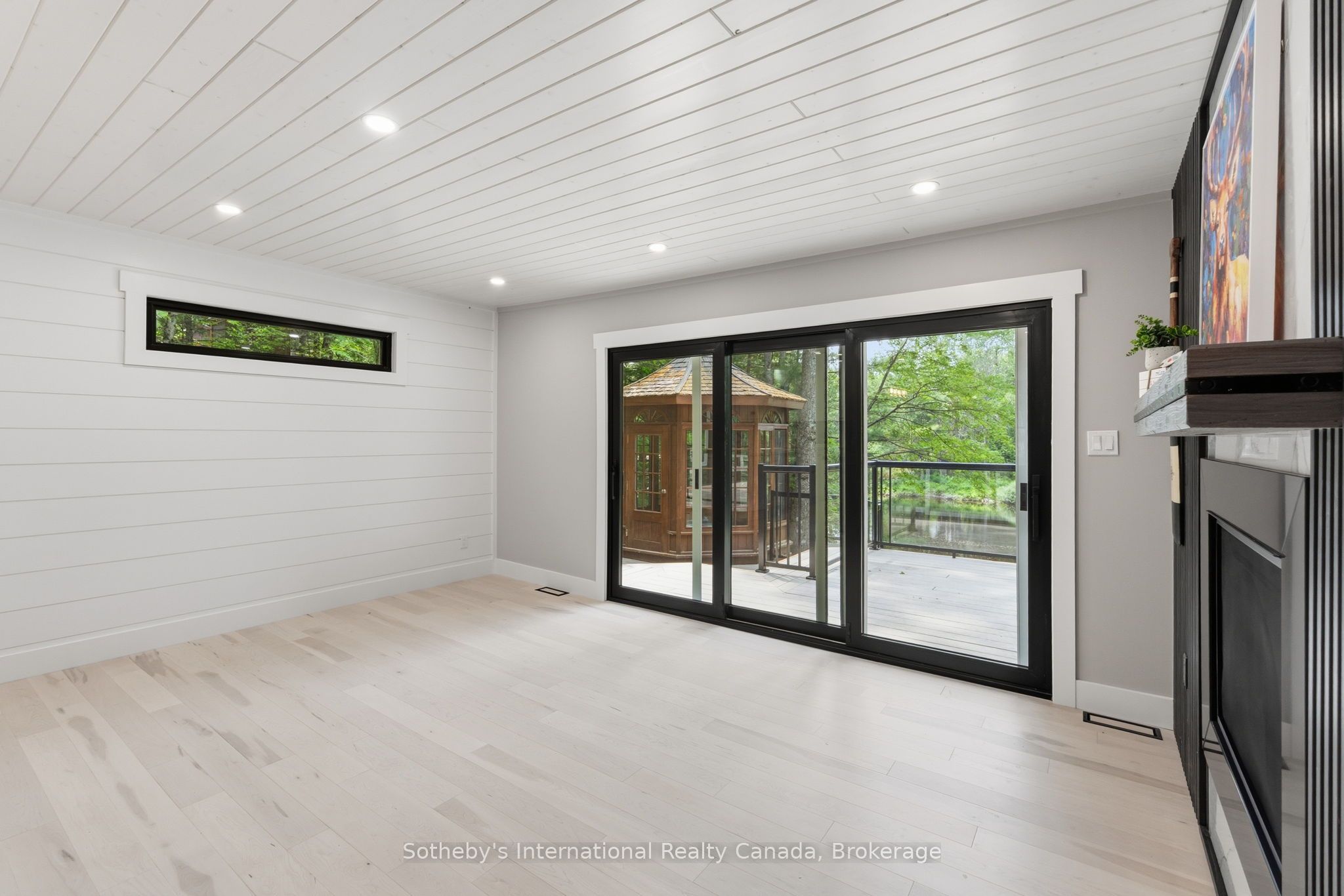 1023 Strachan Point Road Property Photo 26