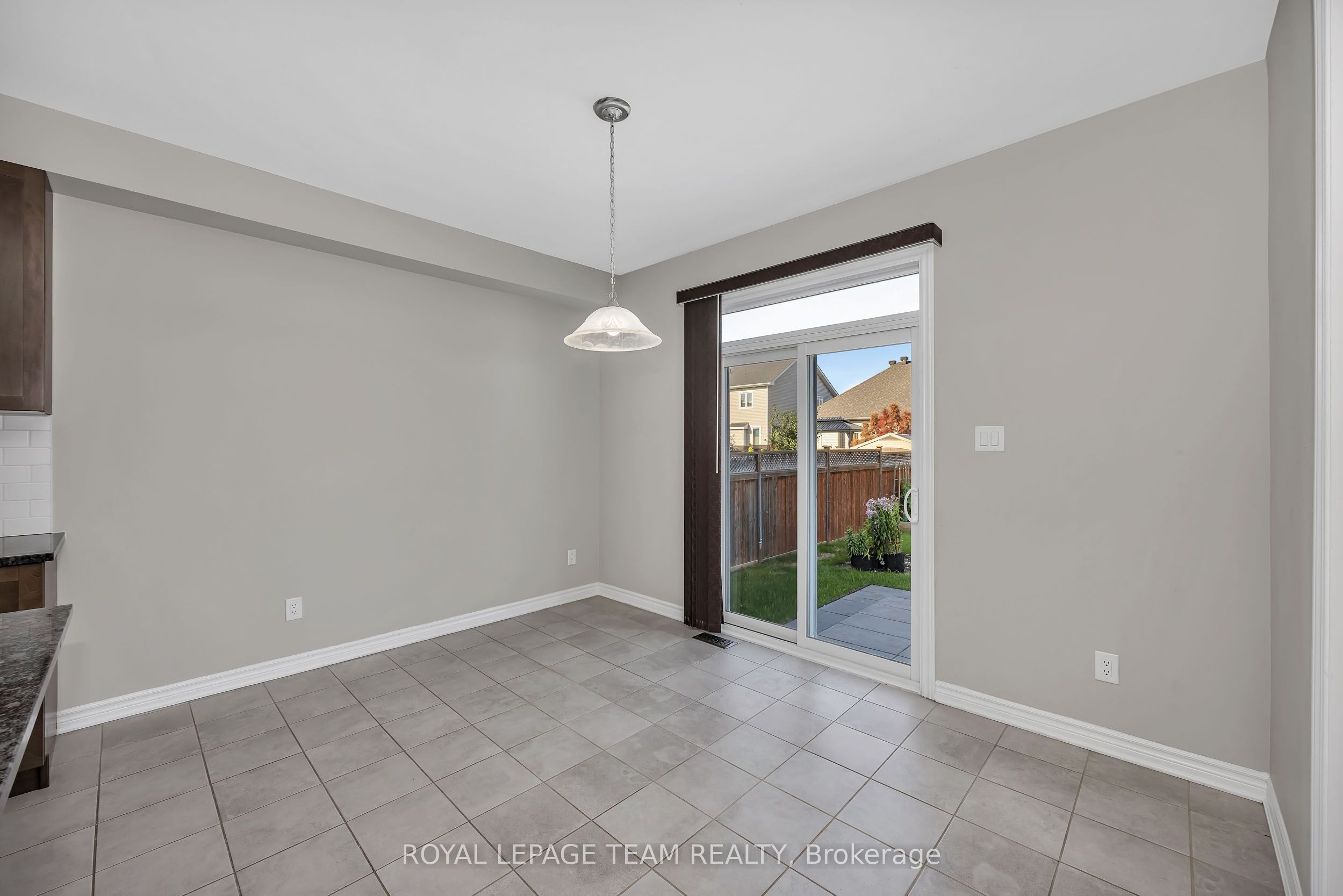 3209 Harvester Crescent Property Photo 17