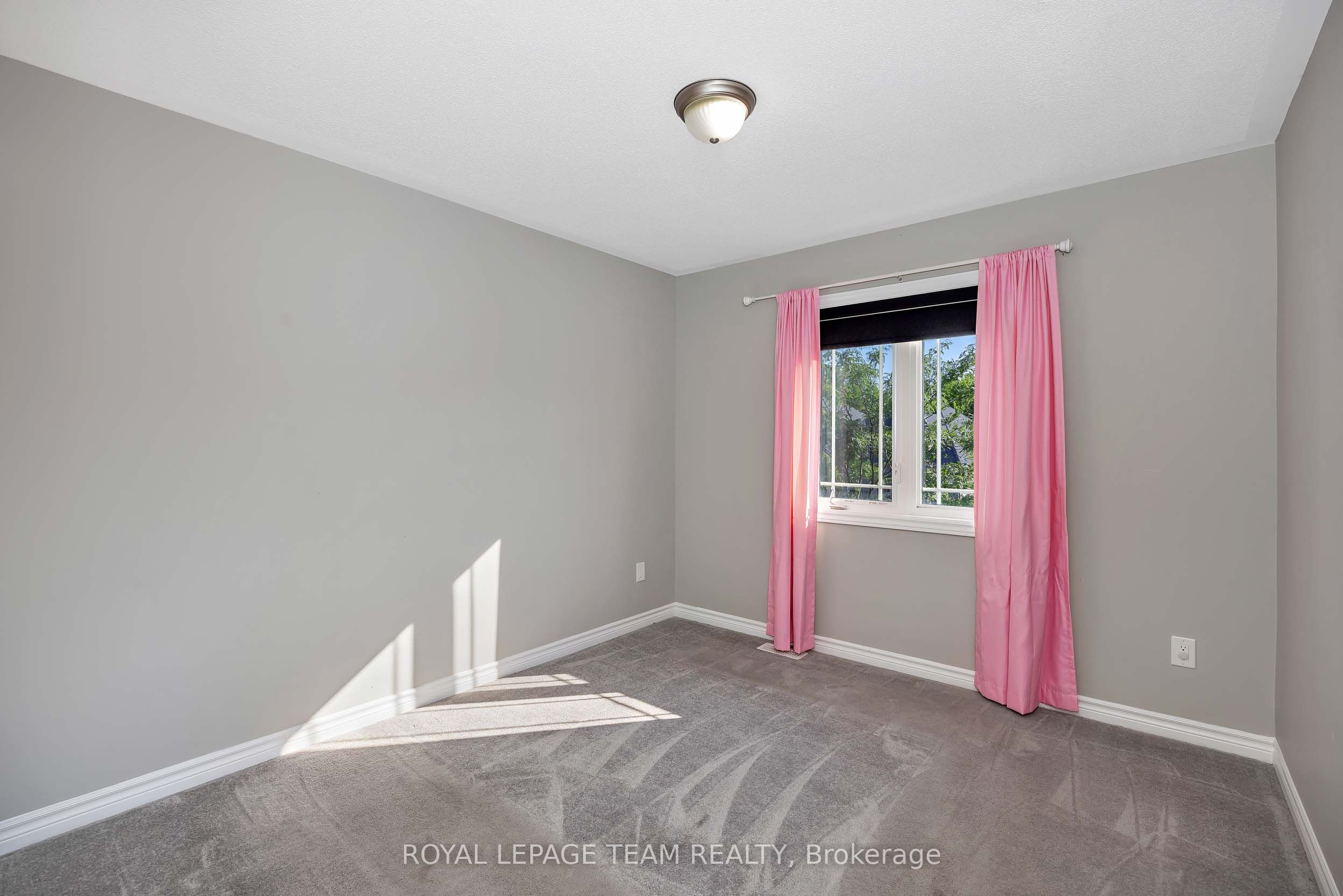 3209 Harvester Crescent Property Photo 27
