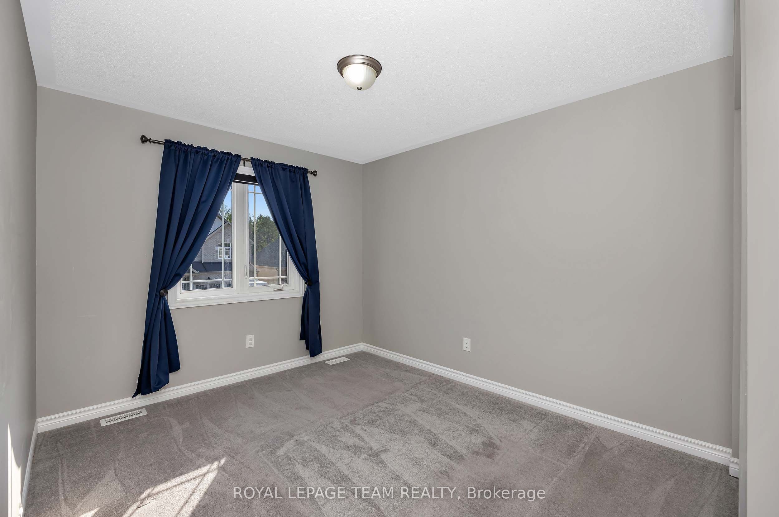 3209 Harvester Crescent Property Photo 28