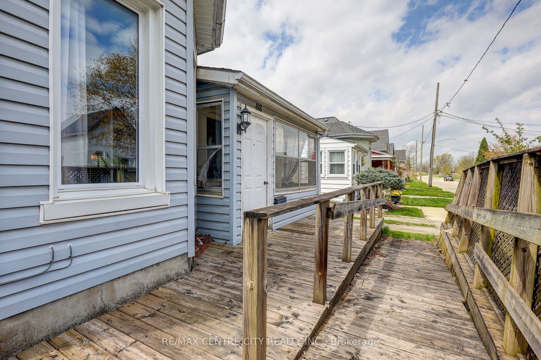 88 Flora Street Property Photo 5