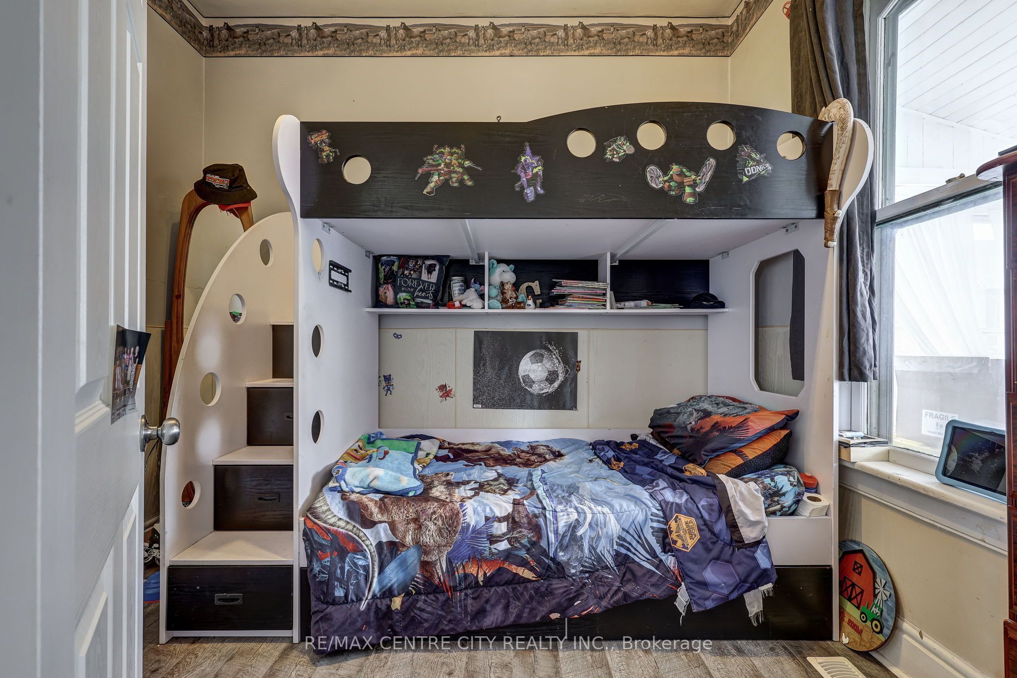 88 Flora Street Property Photo 11