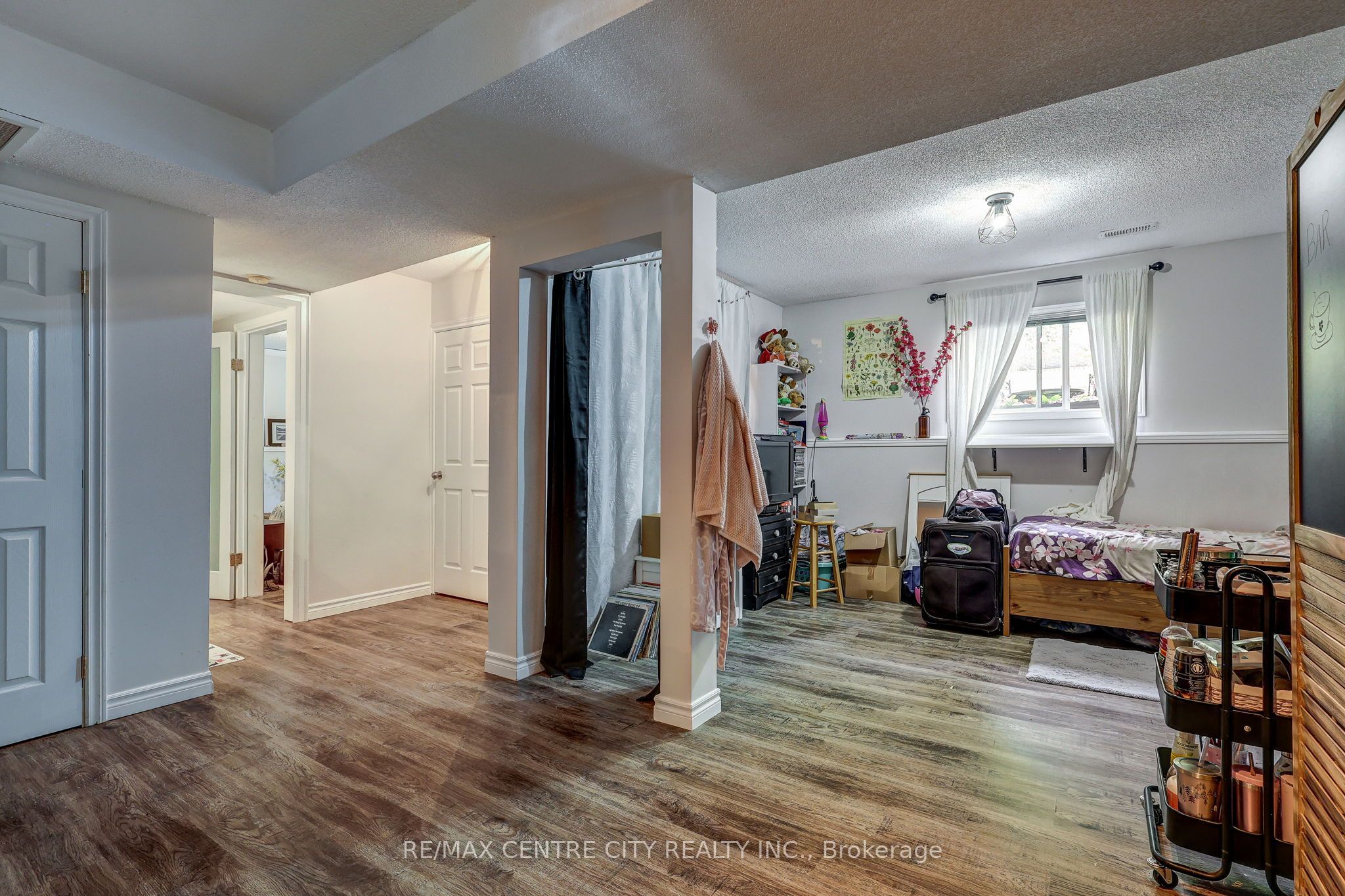 37 Fifth Avenue Property Photo 43