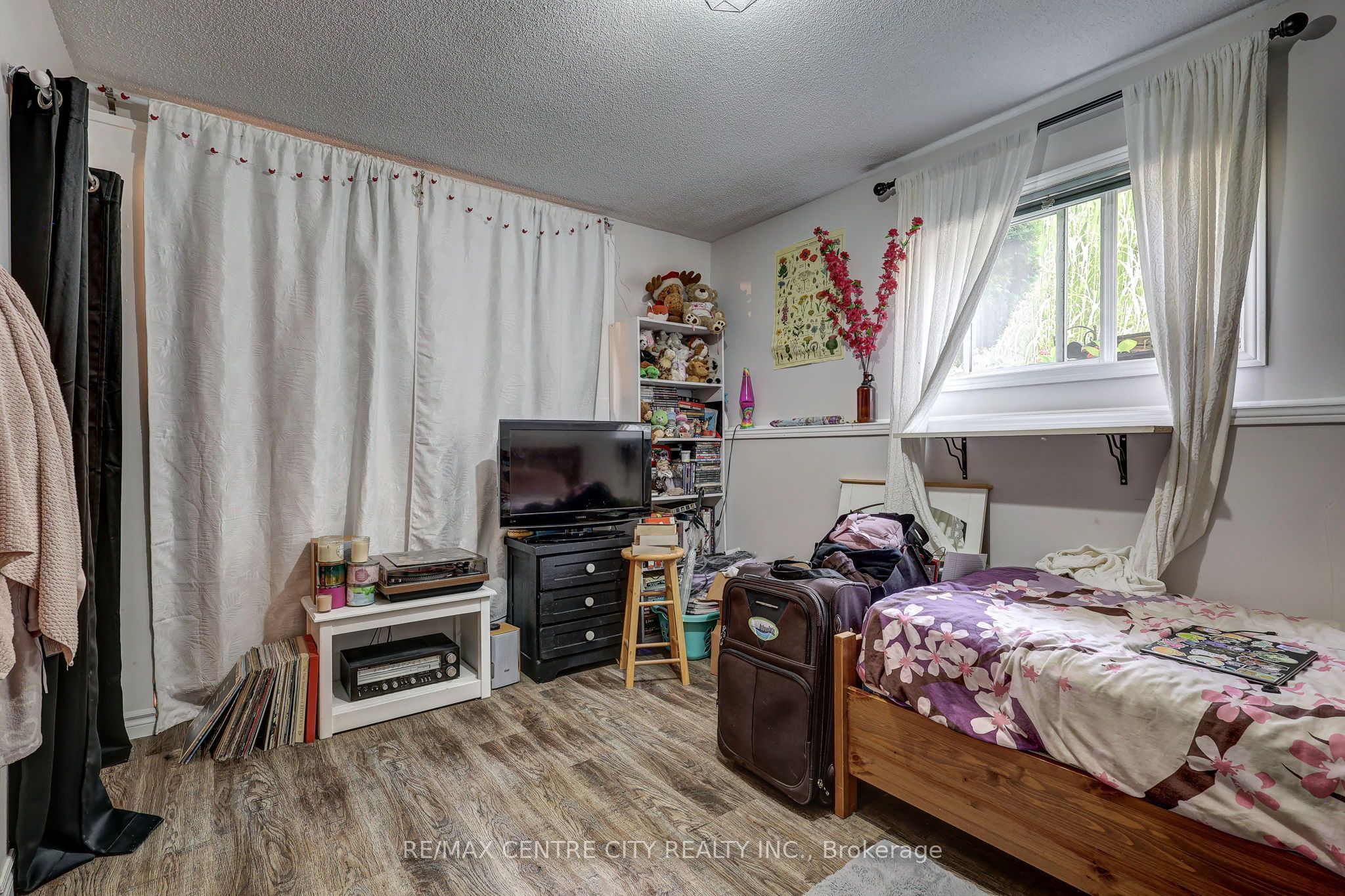 37 Fifth Avenue Property Photo 45