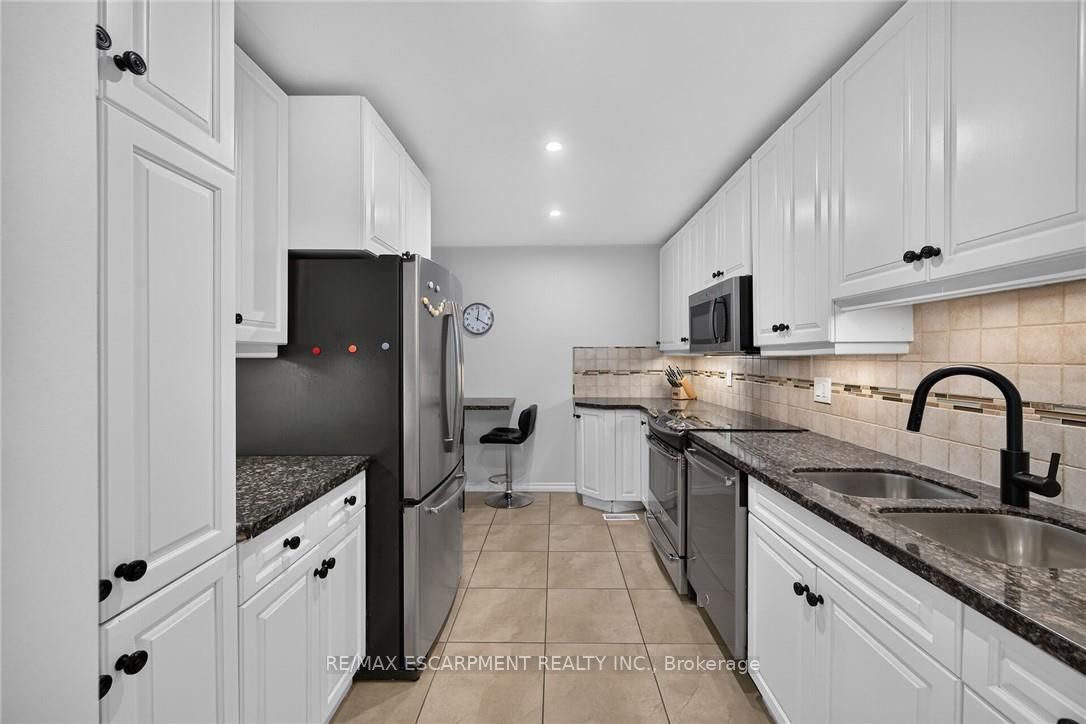 30 Regent Avenue 56 Property Photo 15