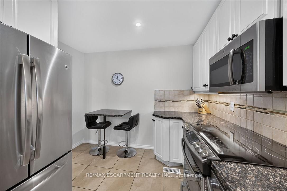 30 Regent Avenue 56 Property Photo 16