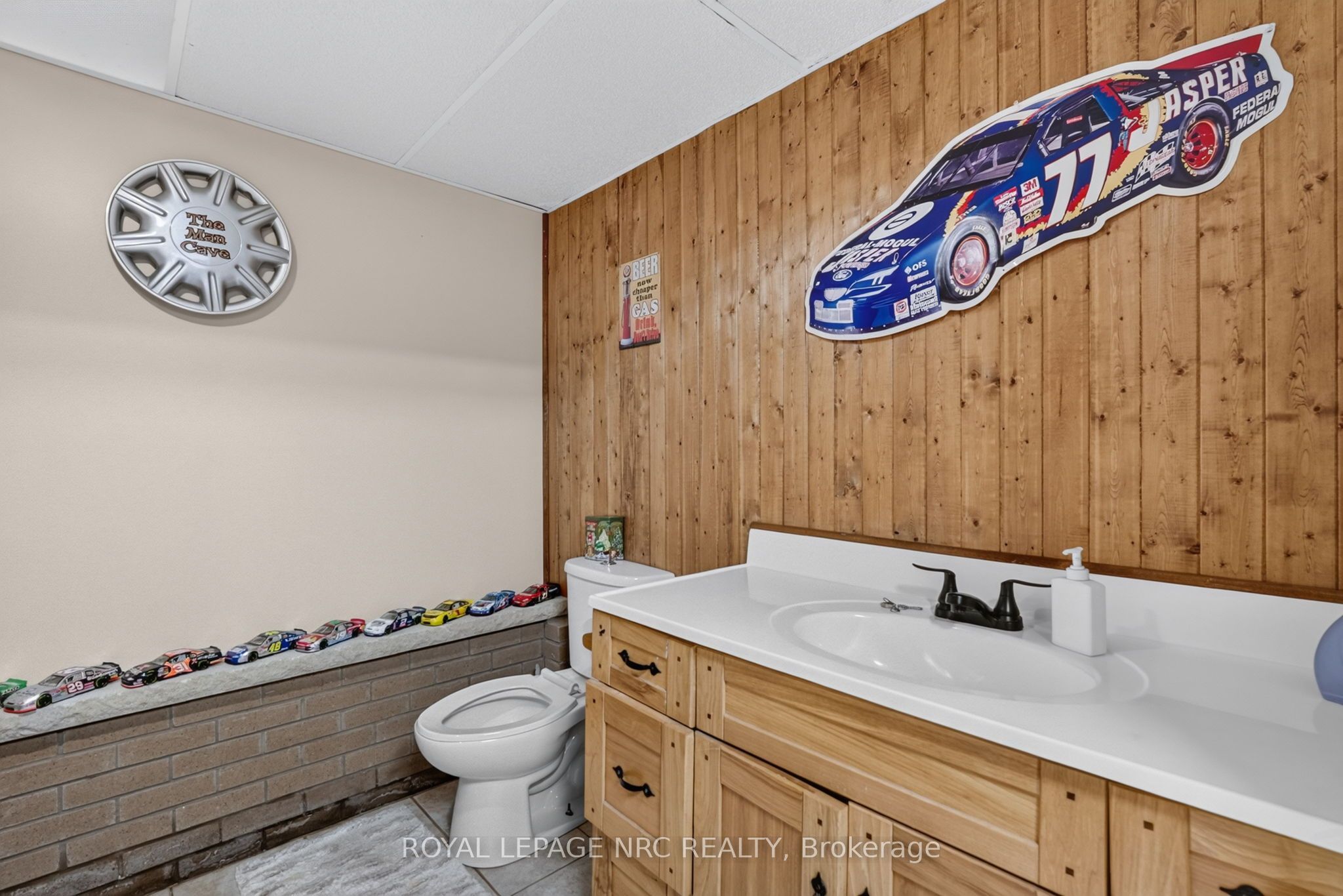 545 Belleview Boulevard Property Photo 32
