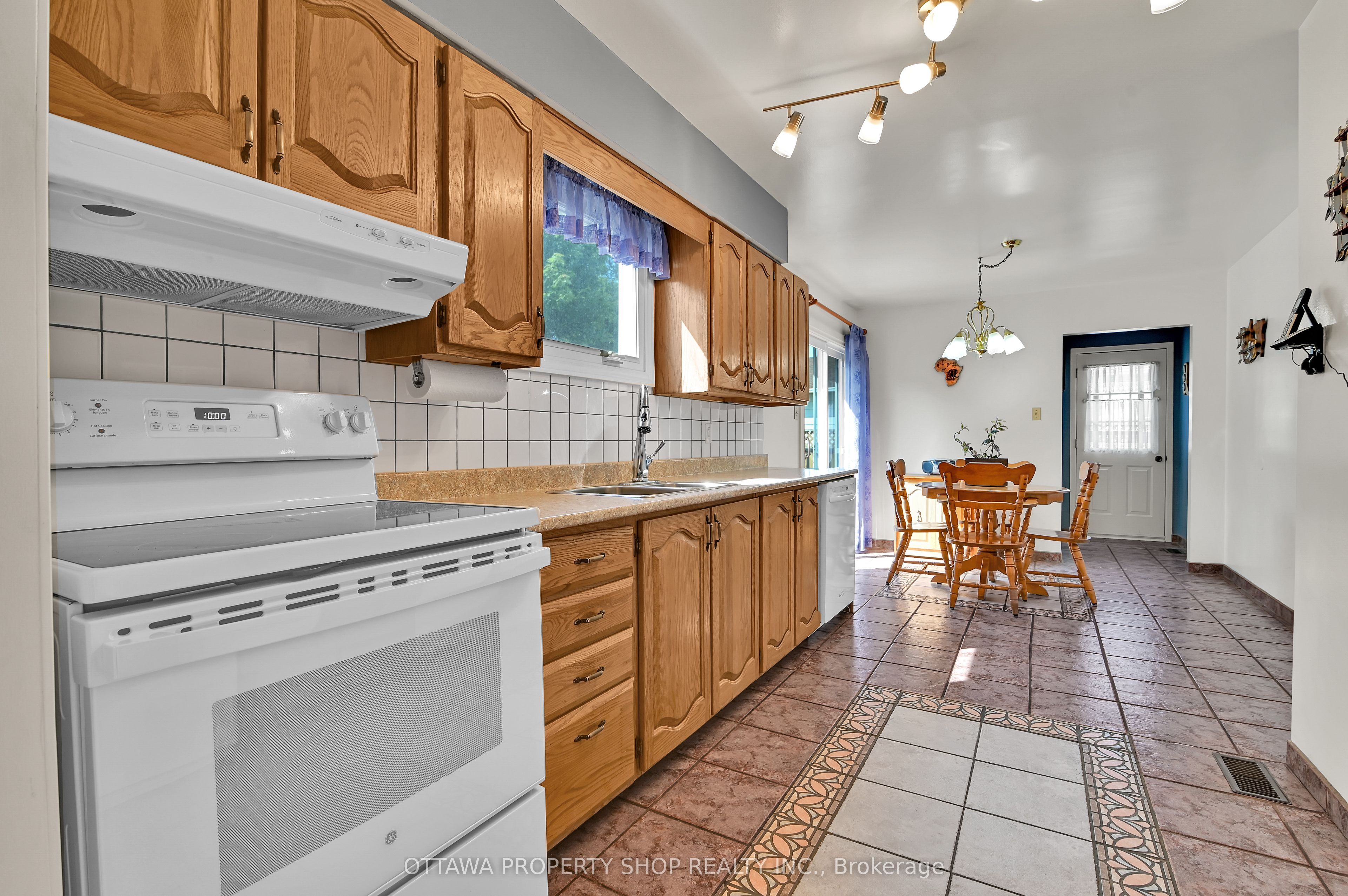 6268 Steamer Lane Property Photo 11