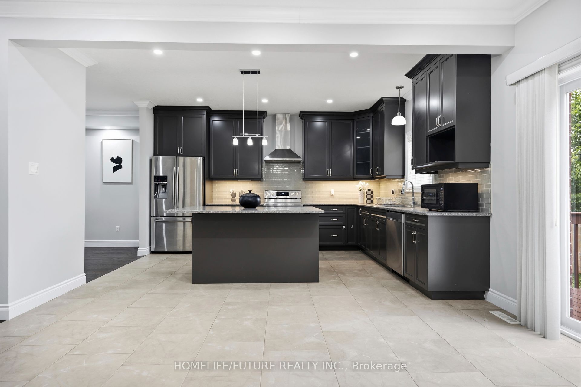 1049 Melsetter Way Property Photo 11
