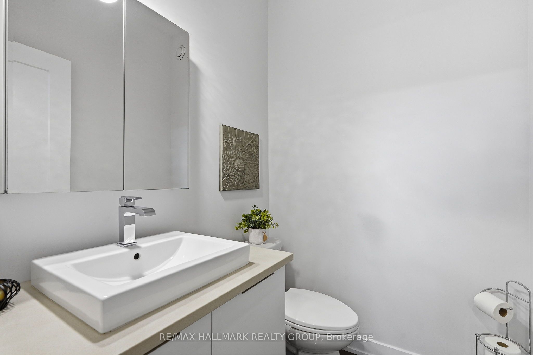 300 Dore Street Property Photo 8