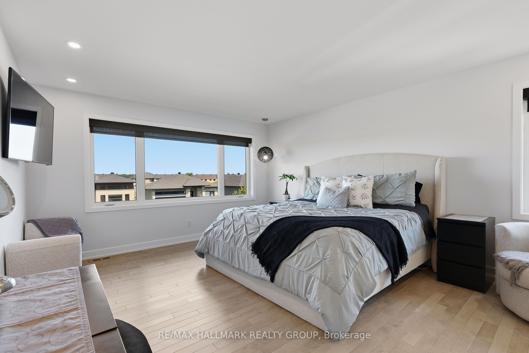 300 Dore Street Property Photo 25