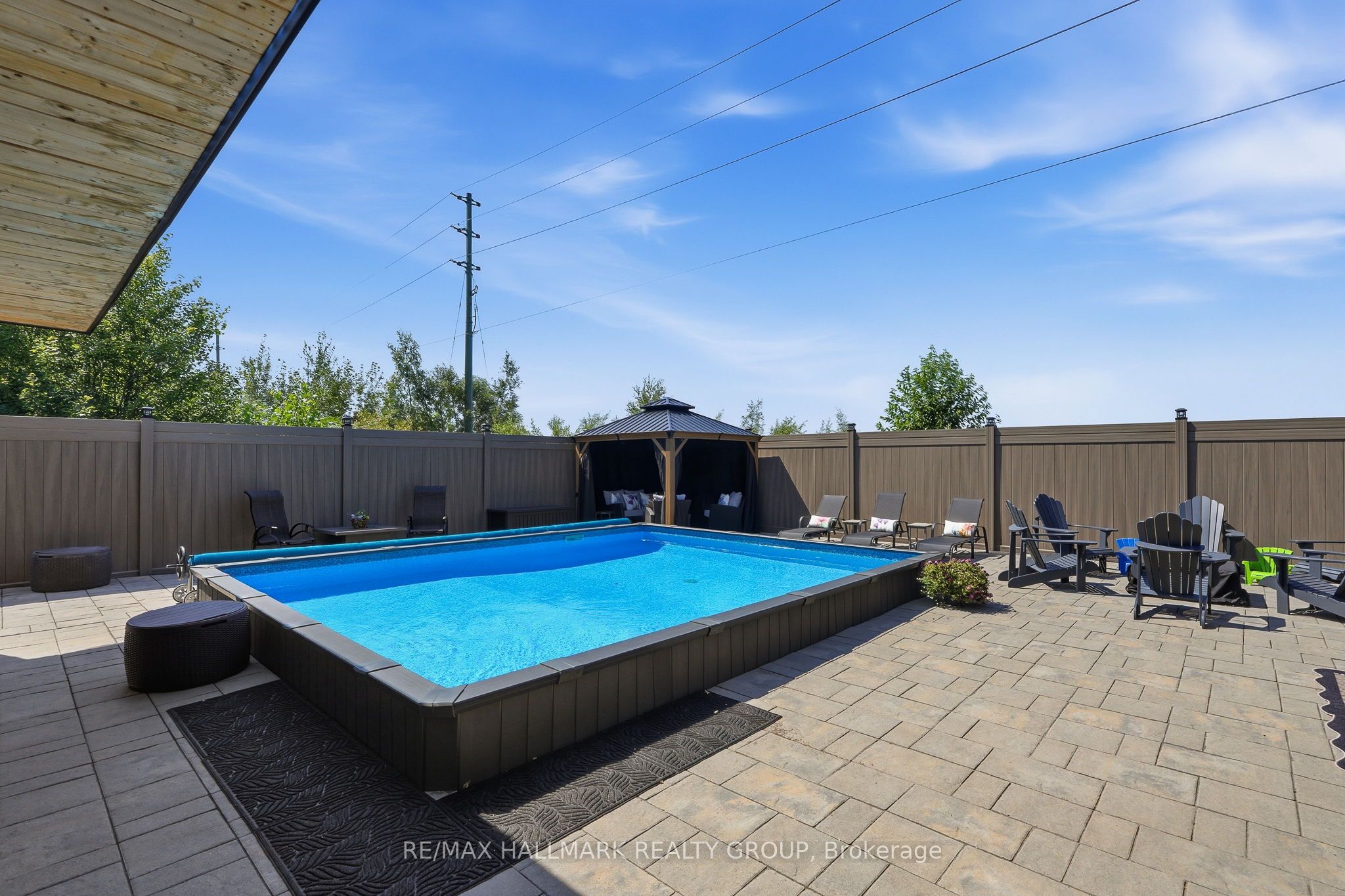 300 Dore Street Property Photo 37