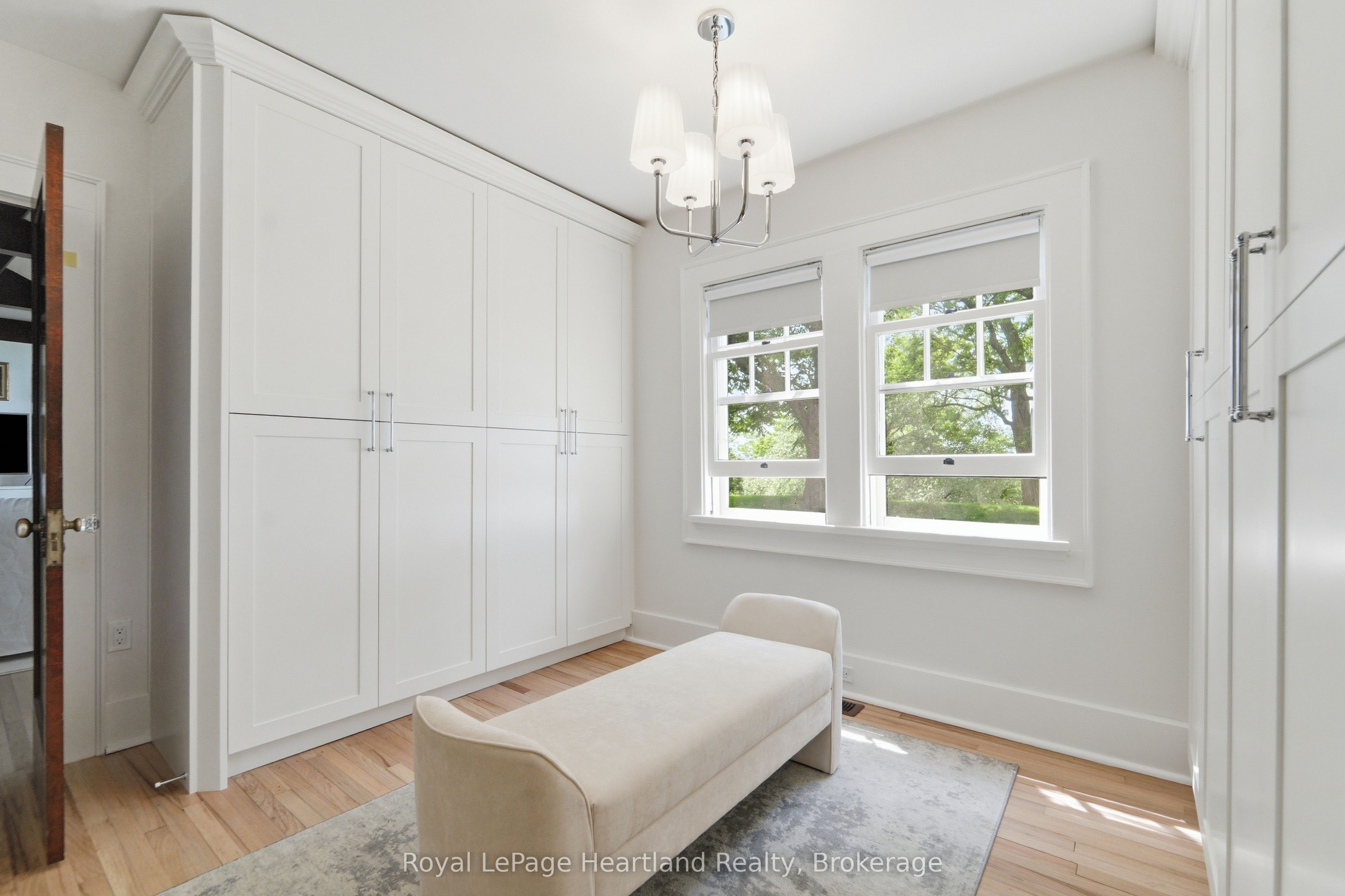 284 W Elgin Avenue W Property Photo 19