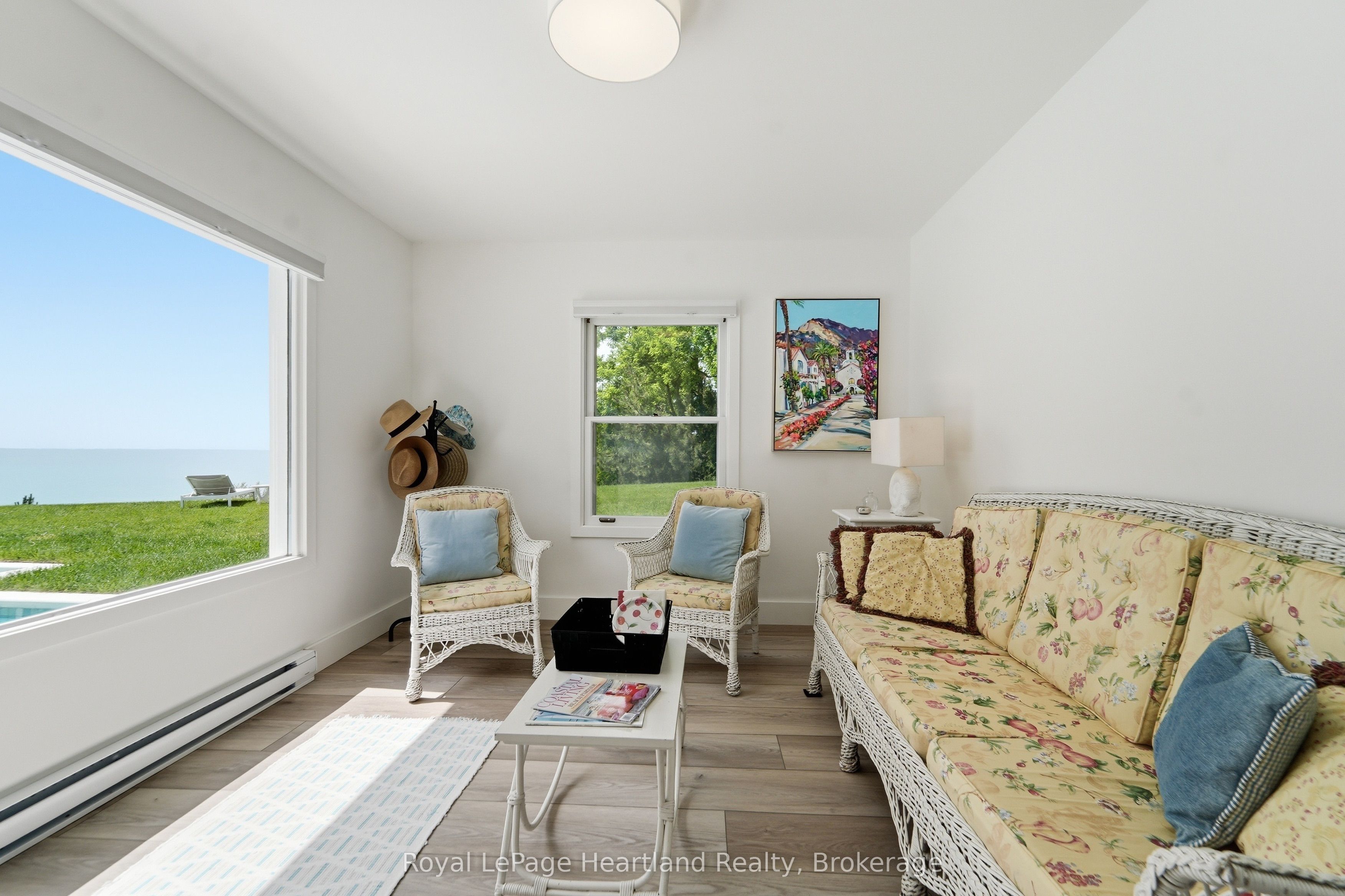 284 W Elgin Avenue W Property Photo 27