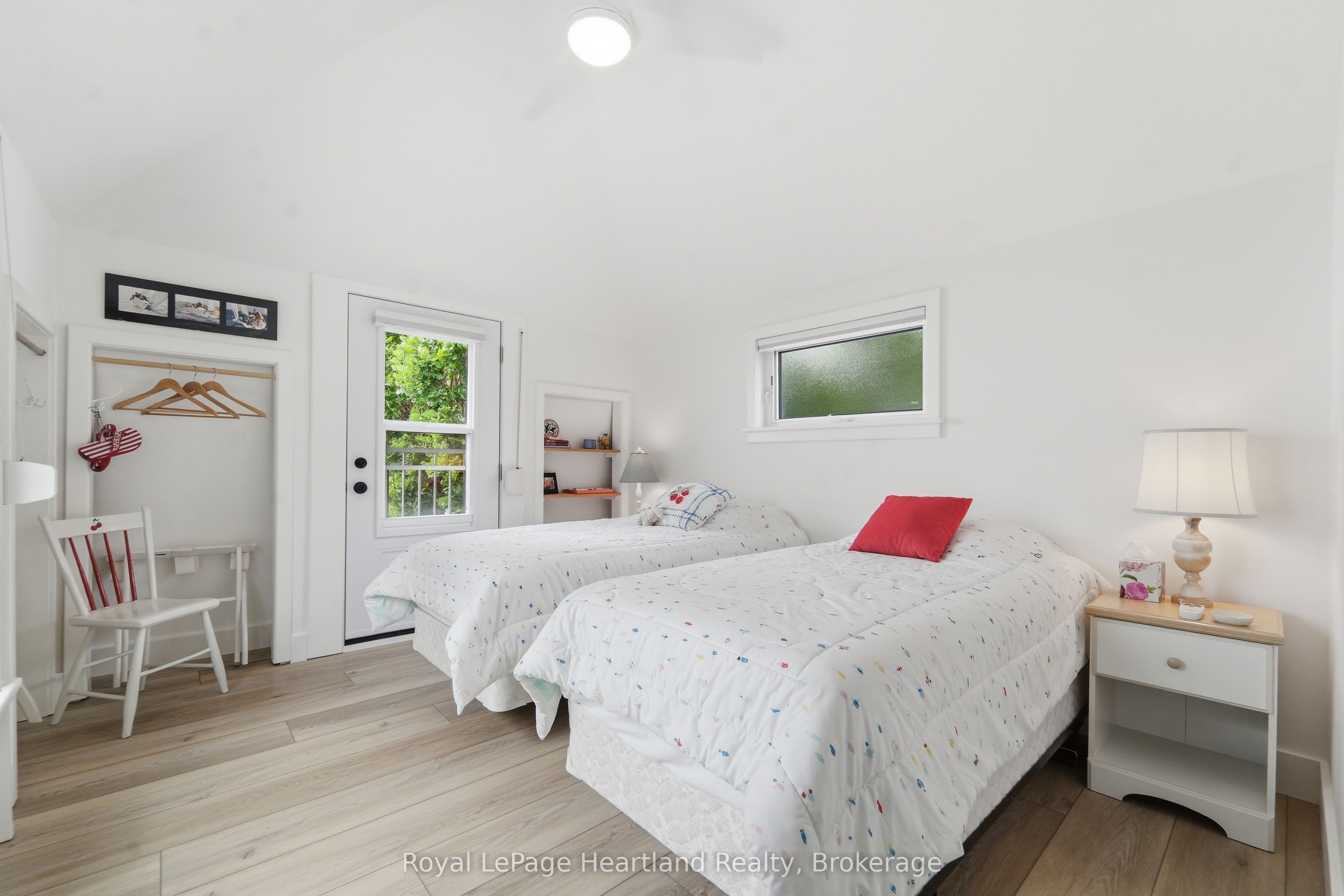 284 W Elgin Avenue W Property Photo 34