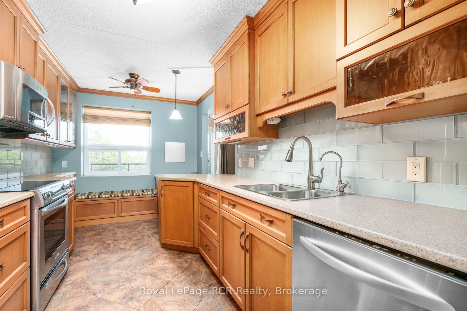 536 11th Avenue 606 Property Photo 17