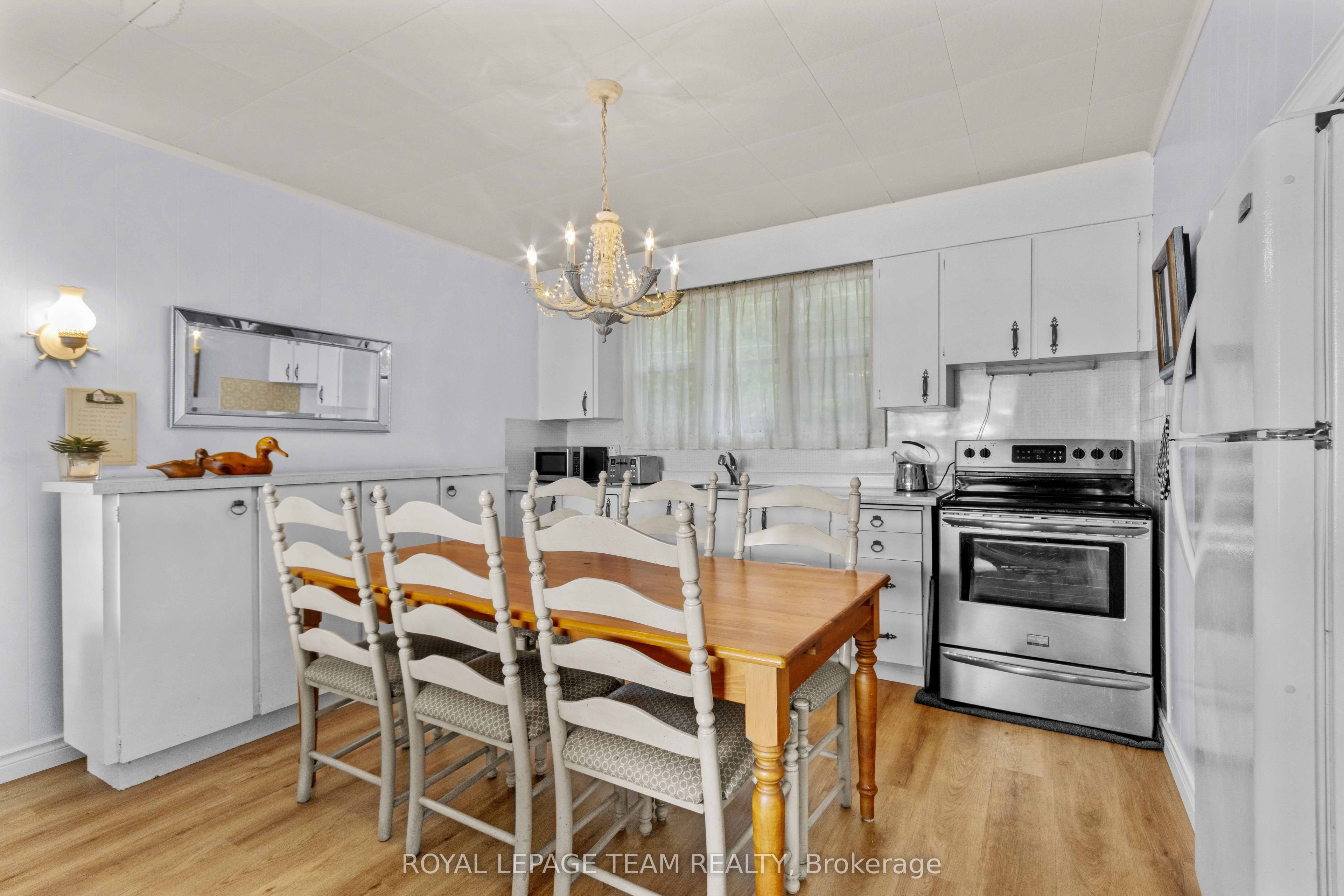 302 Long Lake Road Property Photo 15