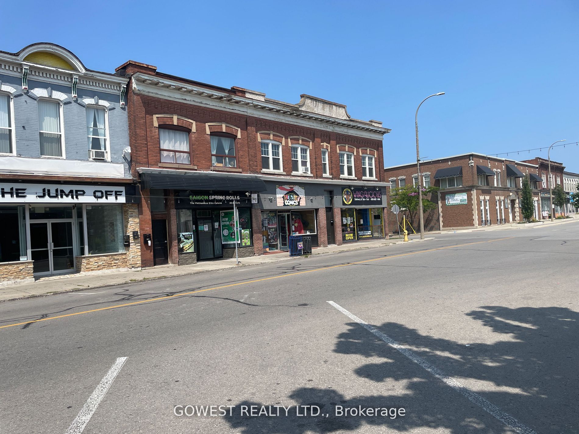 405 E St Paul Street E Property Photo 2