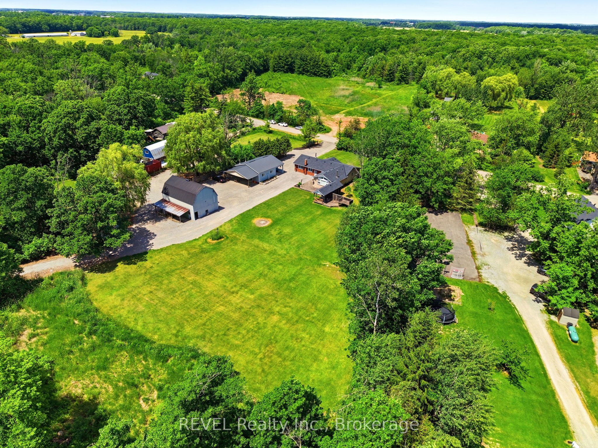 8238 Concession 5 Road Property Photo 4