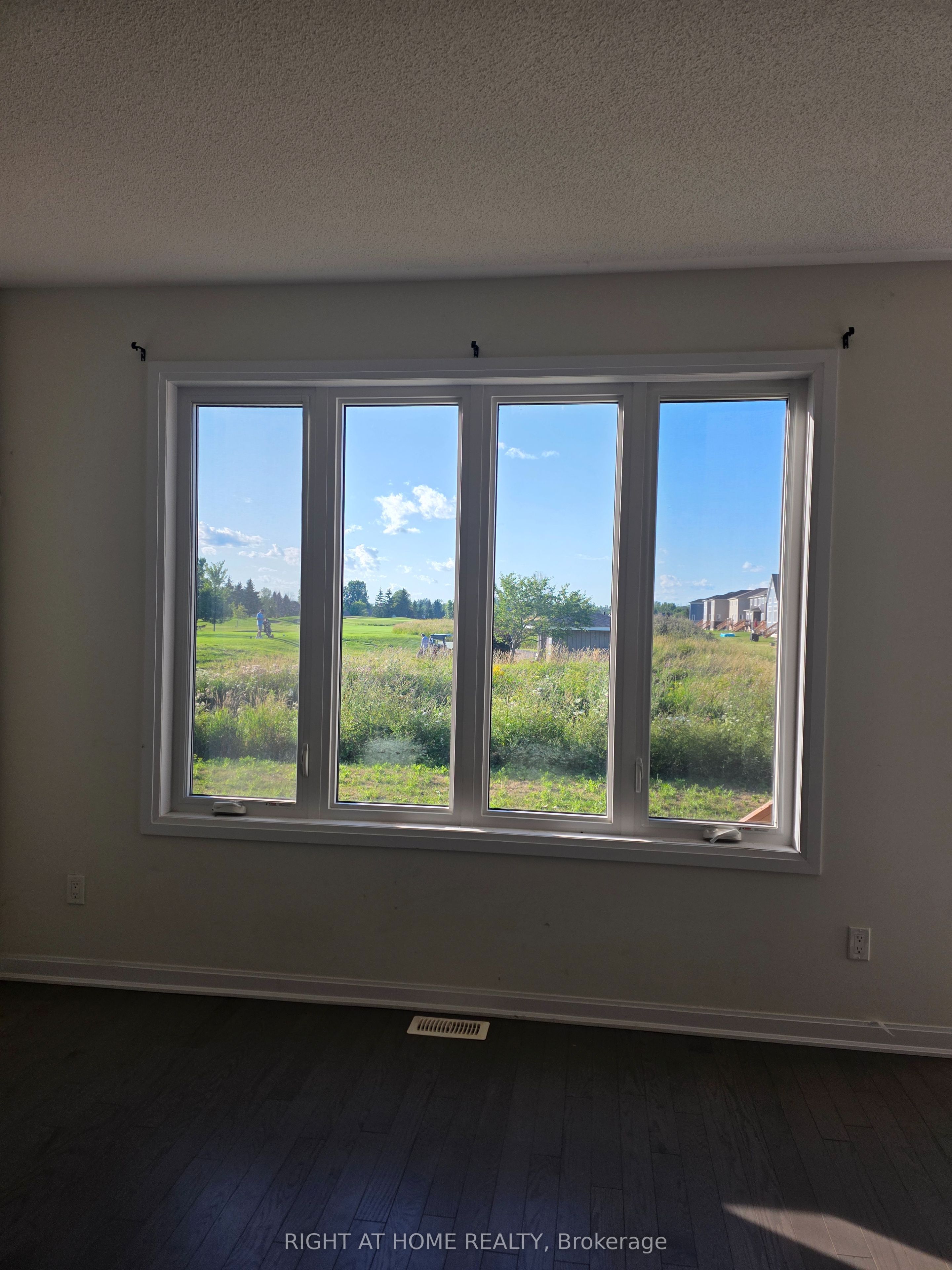 13 Oakmont Drive Property Photo 3