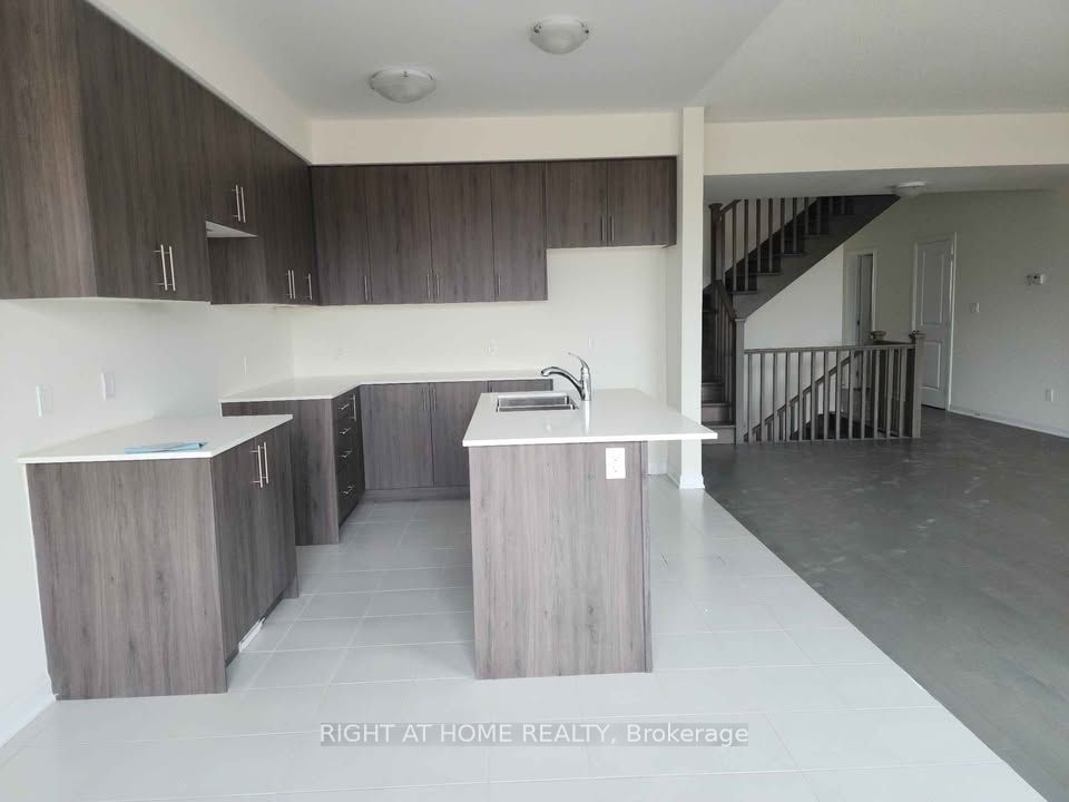 13 Oakmont Drive Property Photo 5